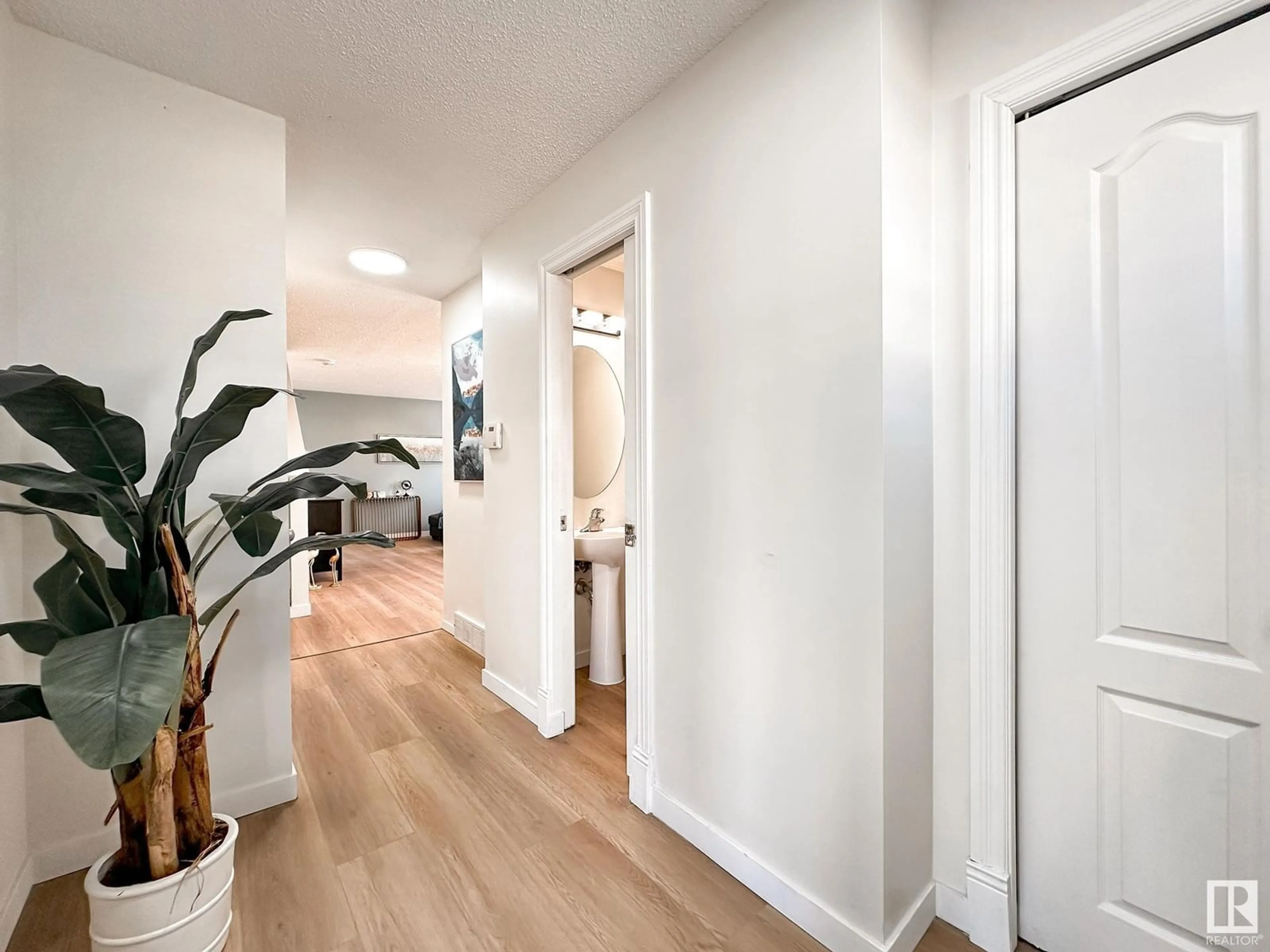 Indoor entryway for #124 - 12050 17 AV, Edmonton Alberta T6W1X4