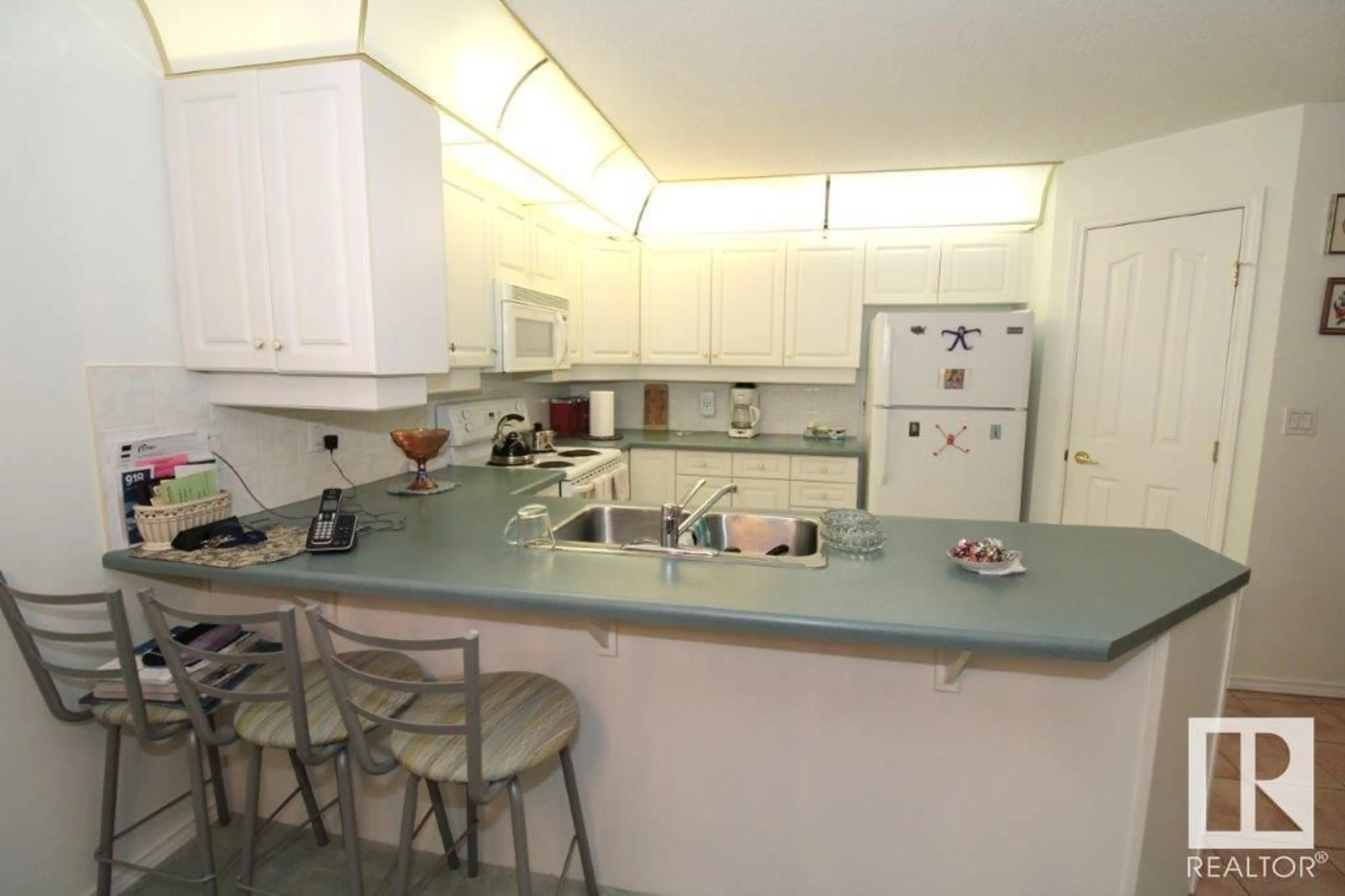 Standard kitchen, unknown for #203 - 6703 172 ST, Edmonton Alberta T5T6H9