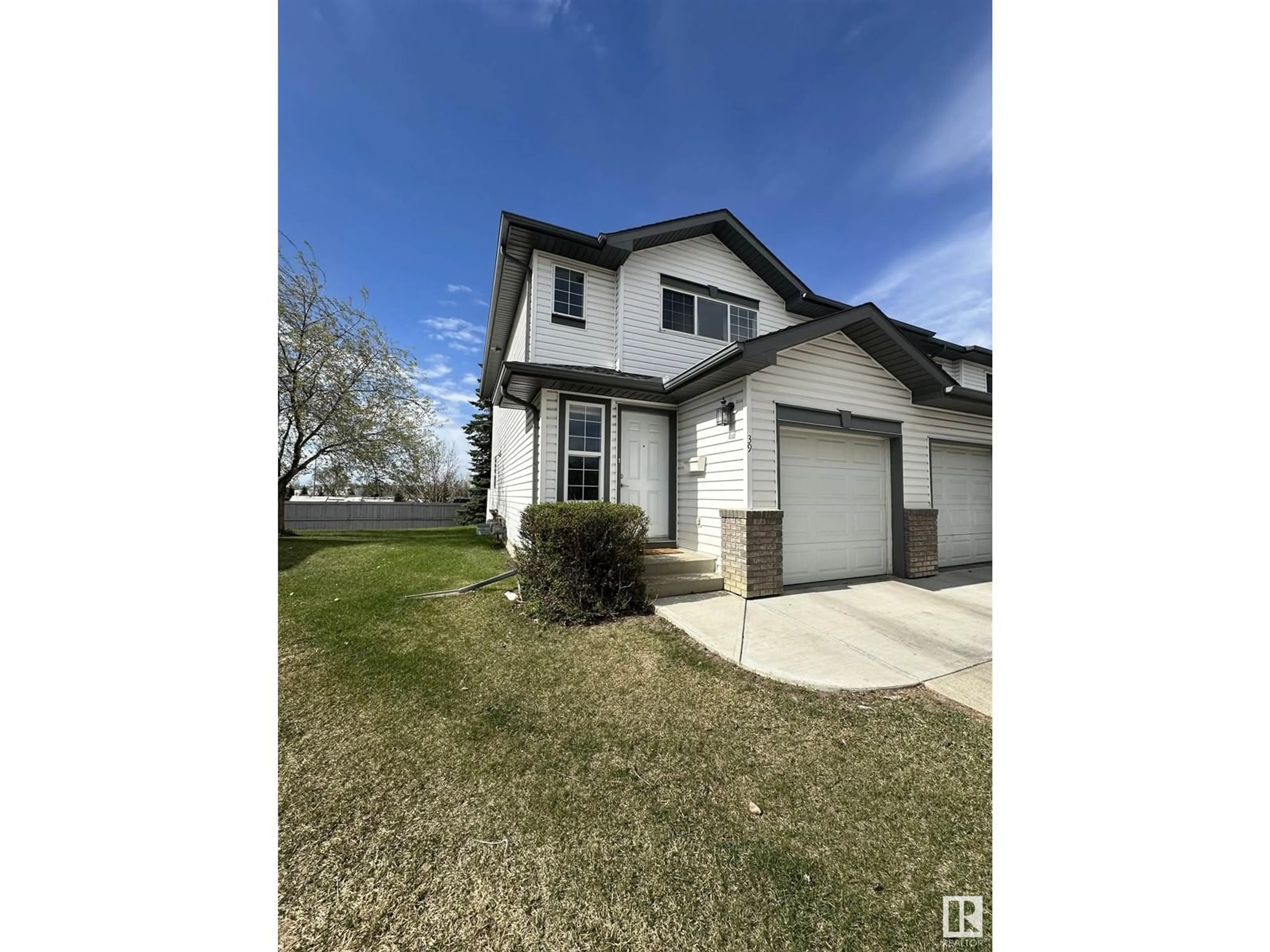 A pic from outside/outdoor area/front of a property/back of a property/a pic from drone, street for 39 16823 84ST NW, Edmonton Alberta T5Z3S4