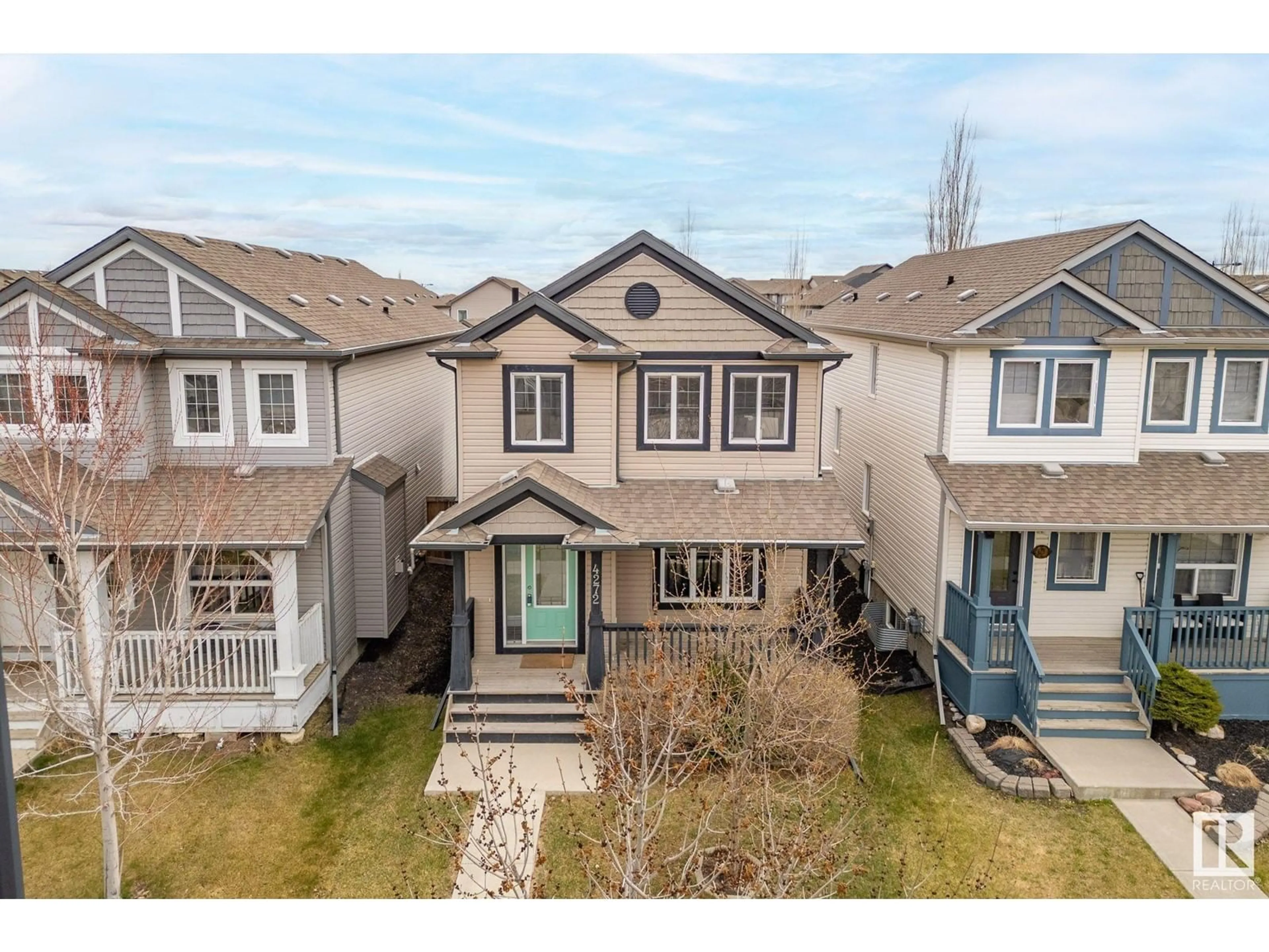 A pic from outside/outdoor area/front of a property/back of a property/a pic from drone, street for 4272 SUMMERLAND DR, Sherwood Park Alberta T8H0R2