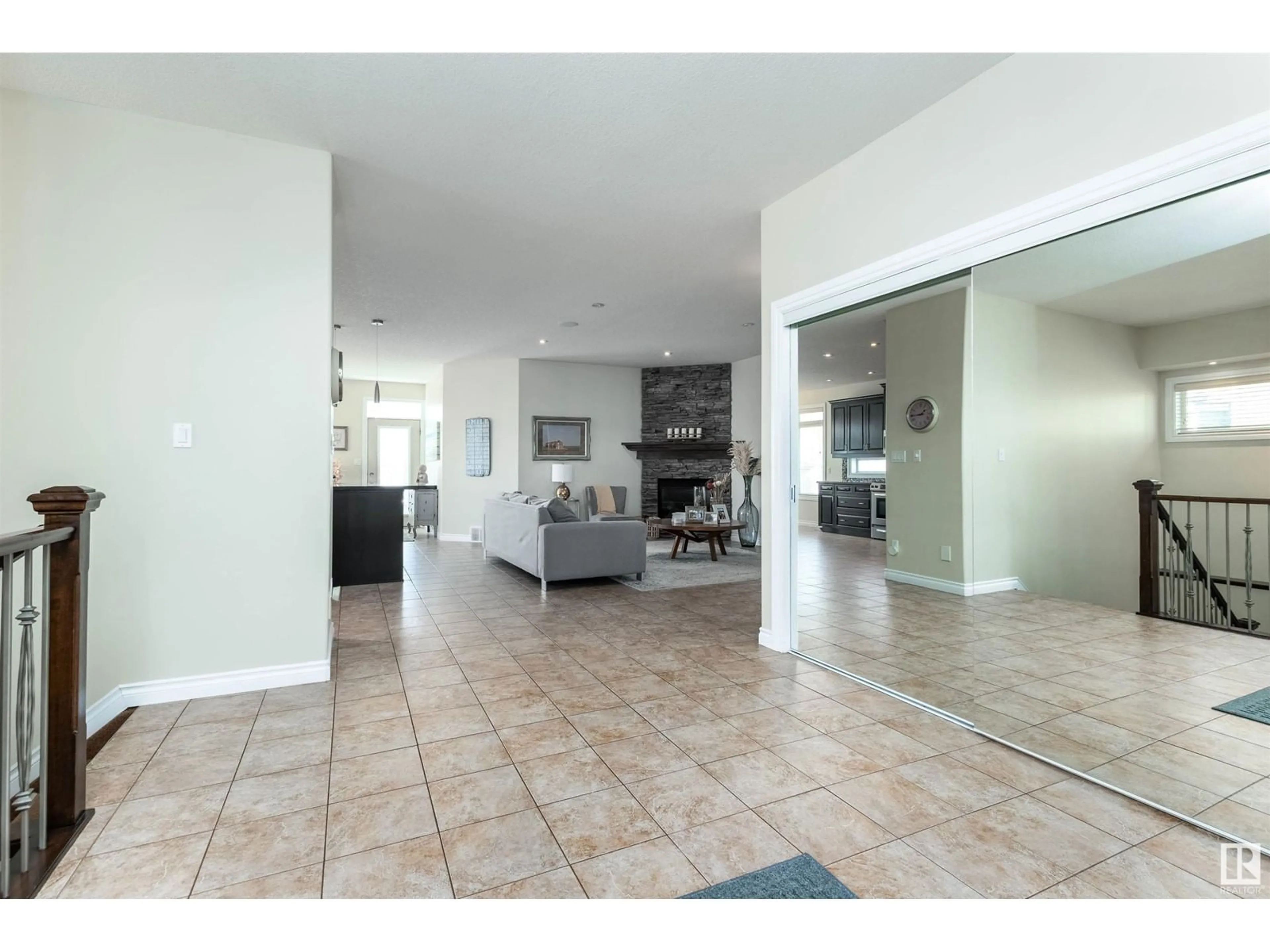 Indoor foyer for 109 NOTTINGHAM PT, Sherwood Park Alberta T8A3A8