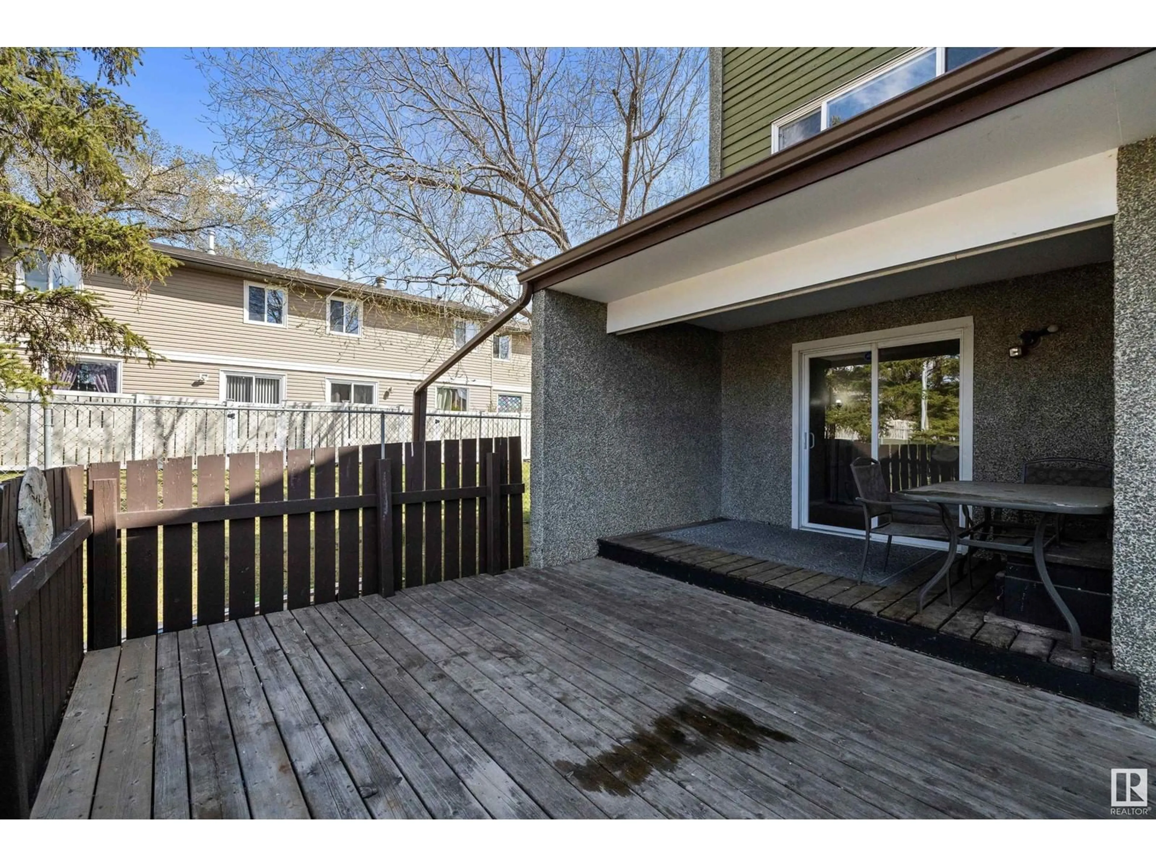 Patio, street for 8011 27 AV, Edmonton Alberta T6K3C9