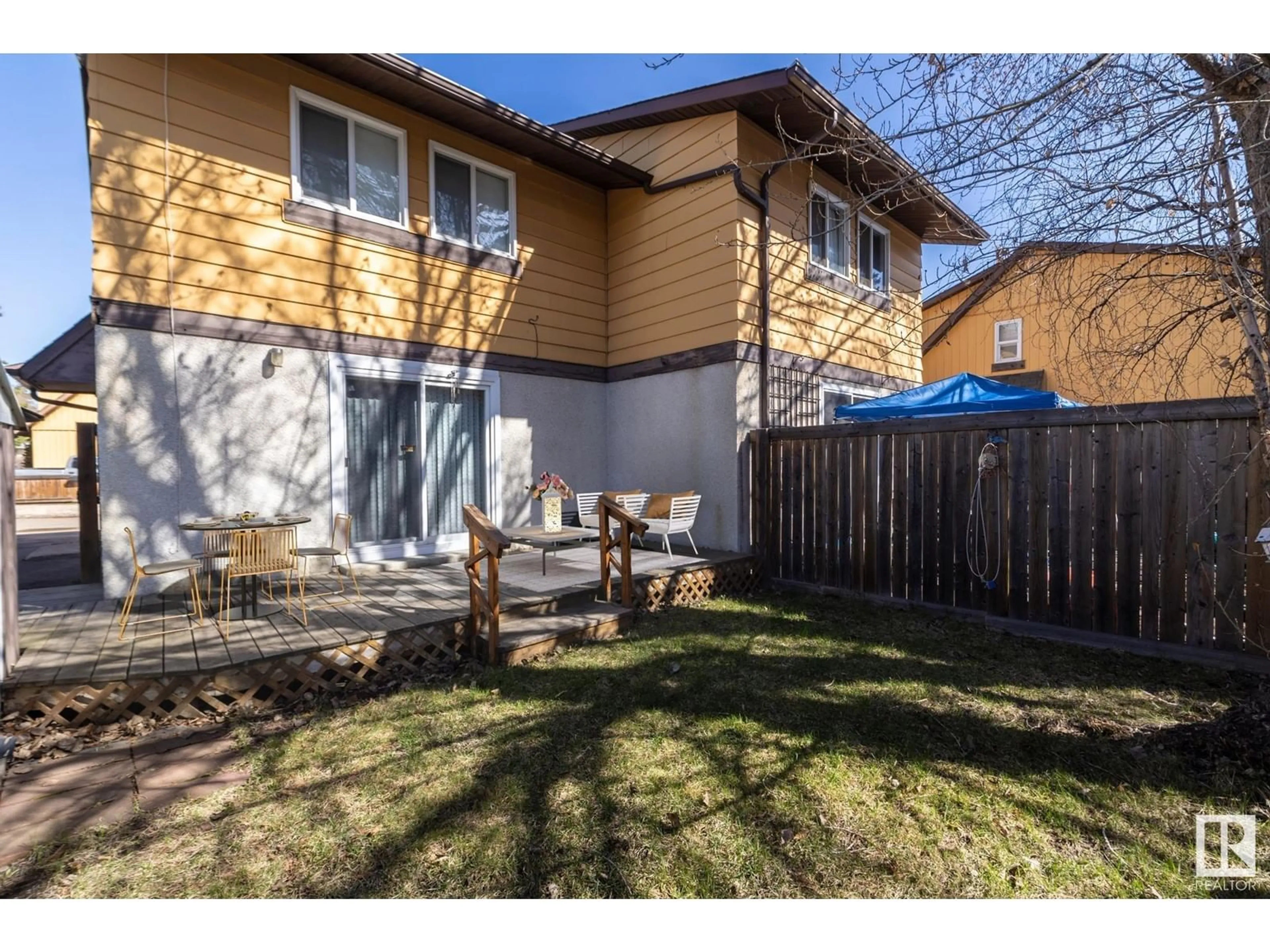 Patio, street for 105 WOODSTOCK NW, Edmonton Alberta T5T0H6