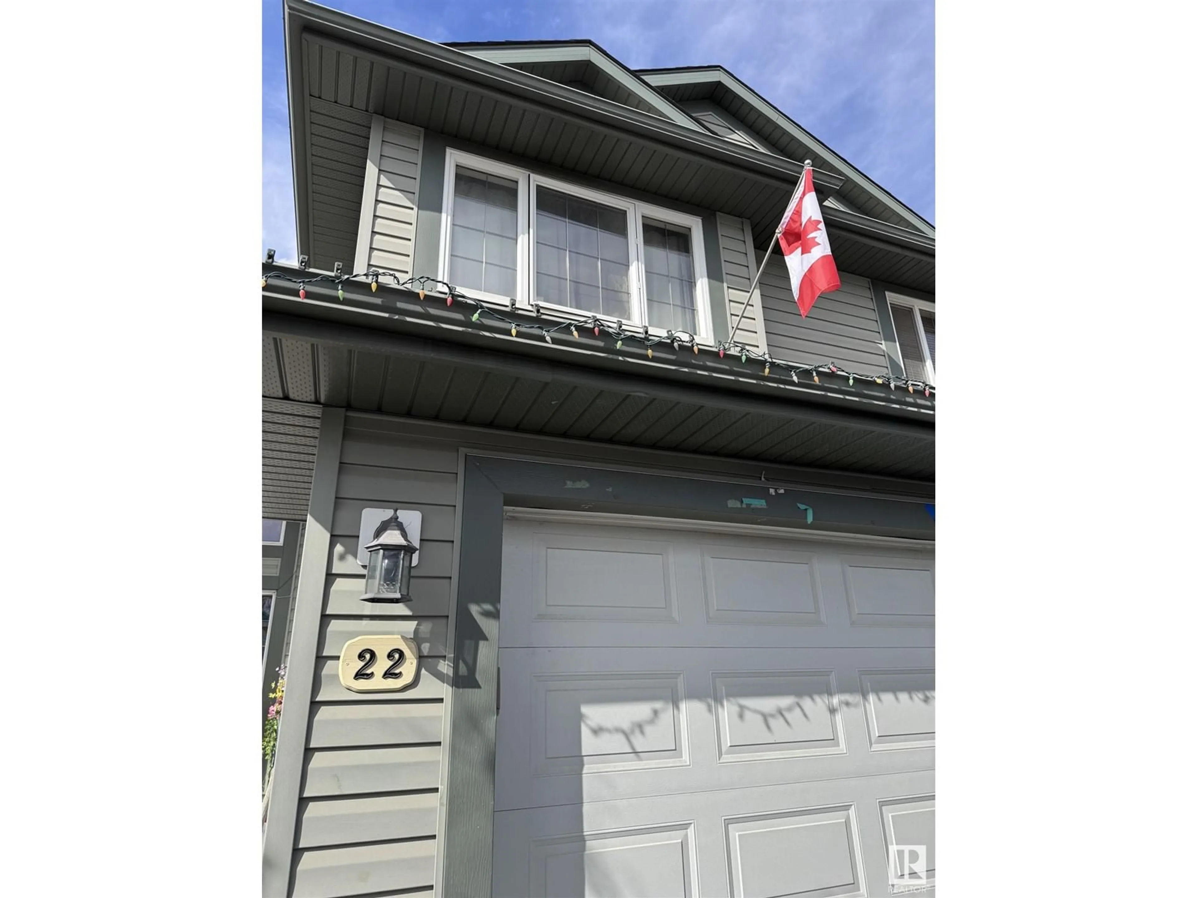 Home with vinyl exterior material, street for 20822 96A AV, Edmonton Alberta T5T4E7
