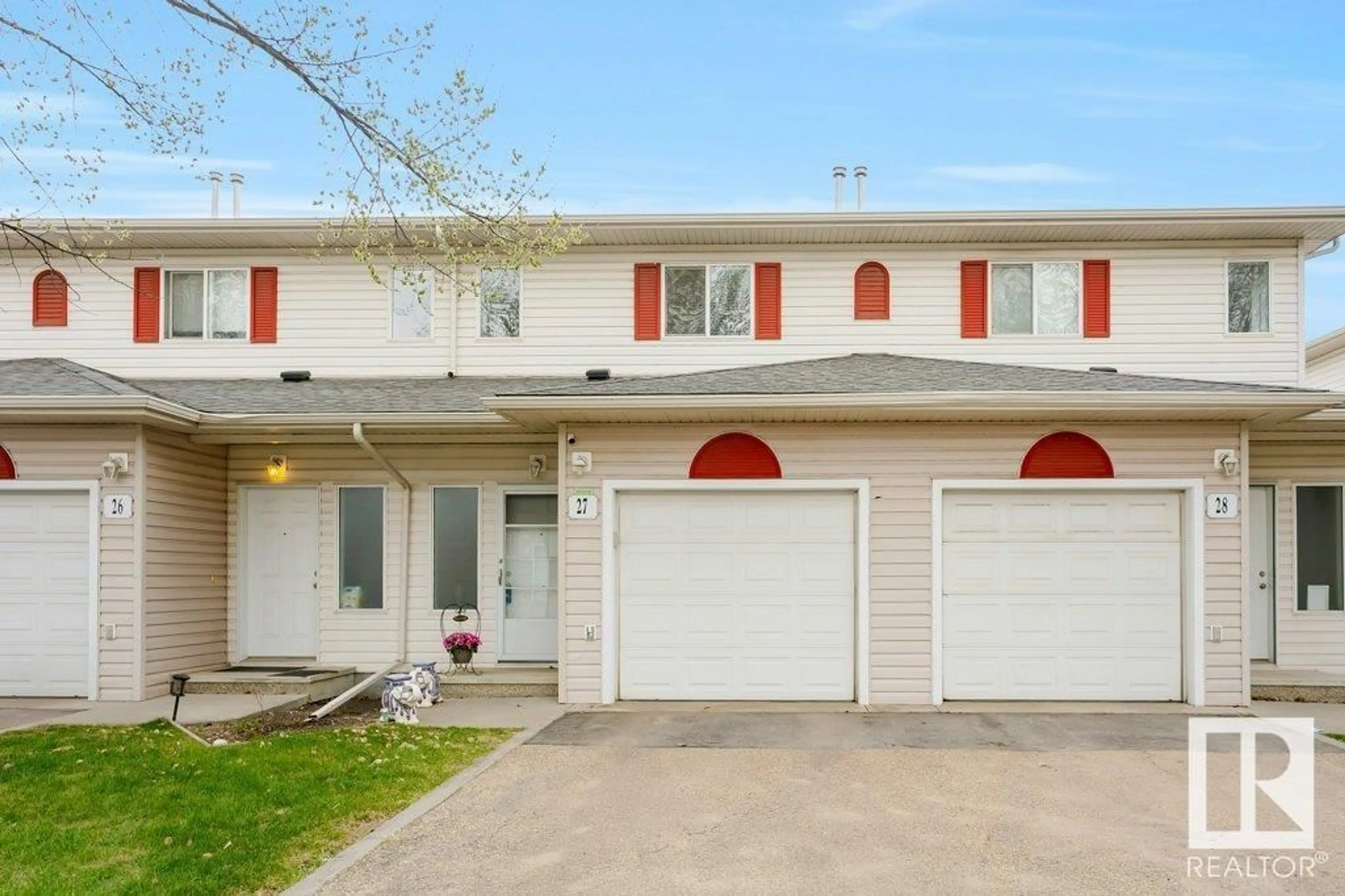 Home with vinyl exterior material, street for 451 - 27 HYNDMAN CR, Edmonton Alberta T5A5J3