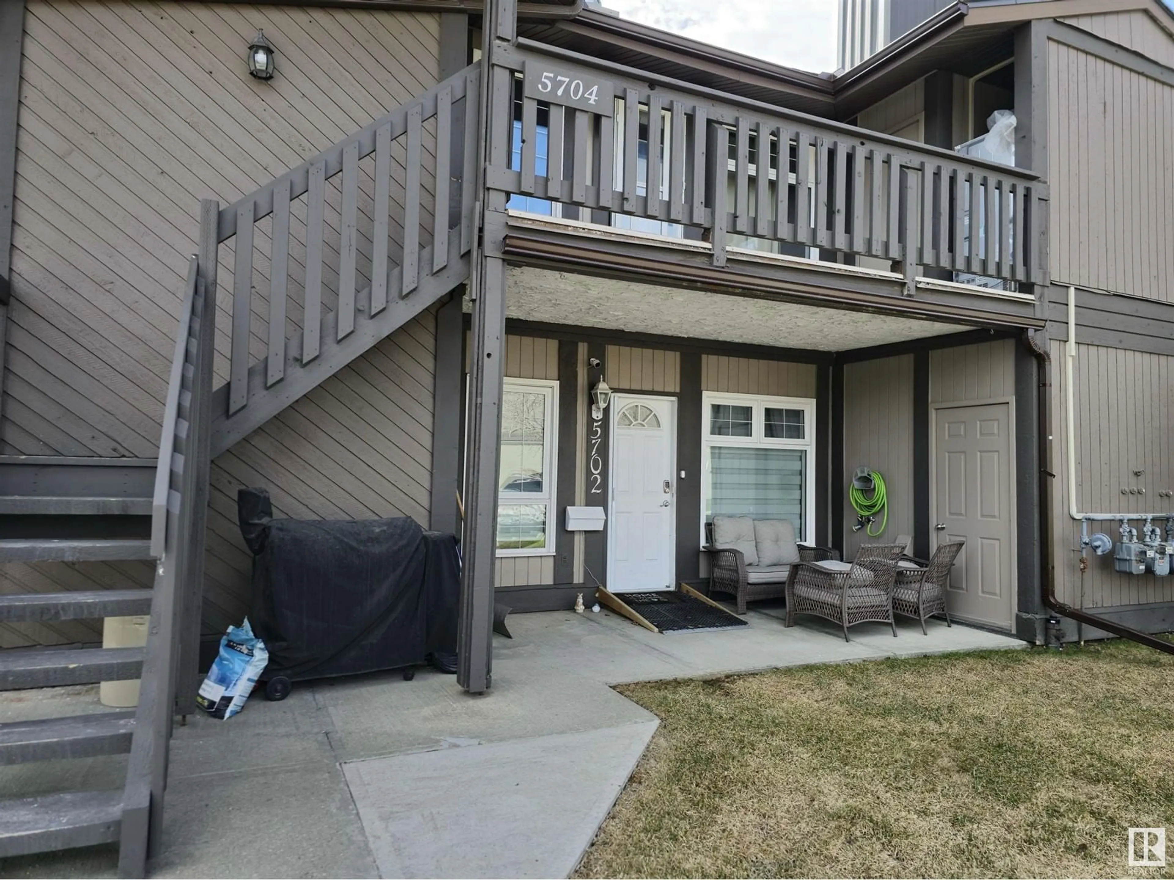 Patio, street for 5702 172 ST, Edmonton Alberta T6M1B4