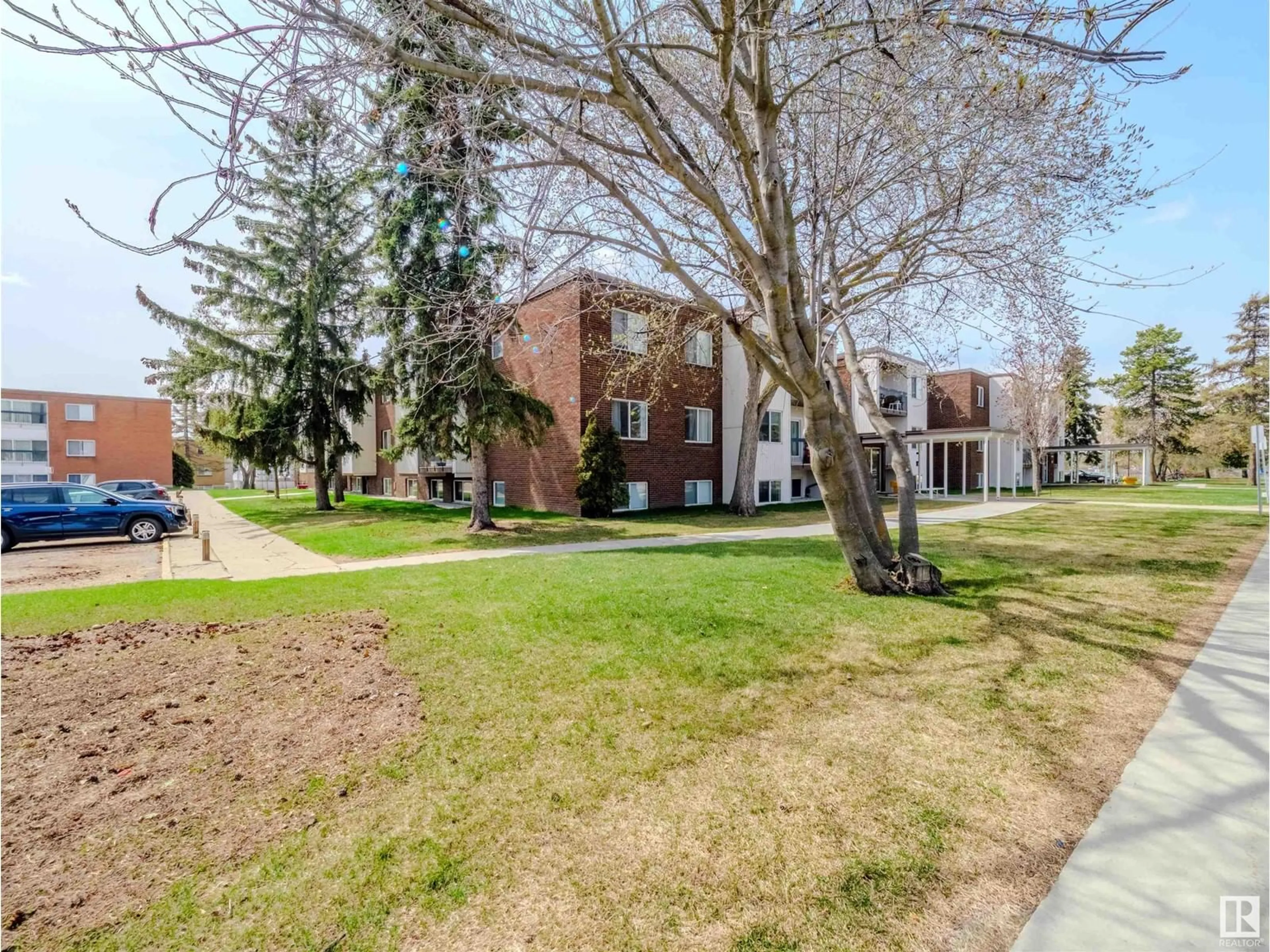 A pic from outside/outdoor area/front of a property/back of a property/a pic from drone, street for 308 - 11445 41 AV, Edmonton Alberta T6J0R5