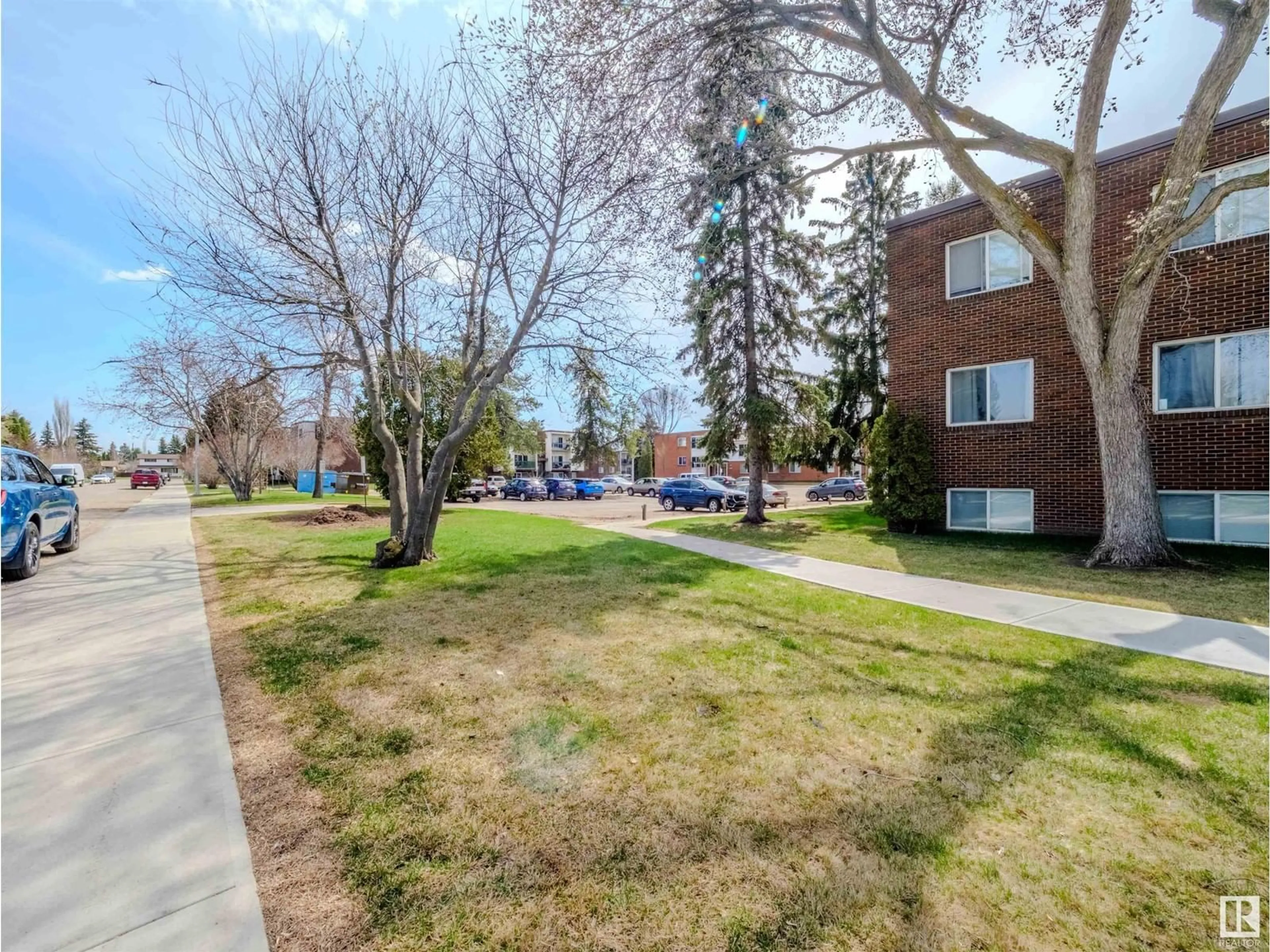 A pic from outside/outdoor area/front of a property/back of a property/a pic from drone, street for 308 - 11445 41 AV, Edmonton Alberta T6J0R5
