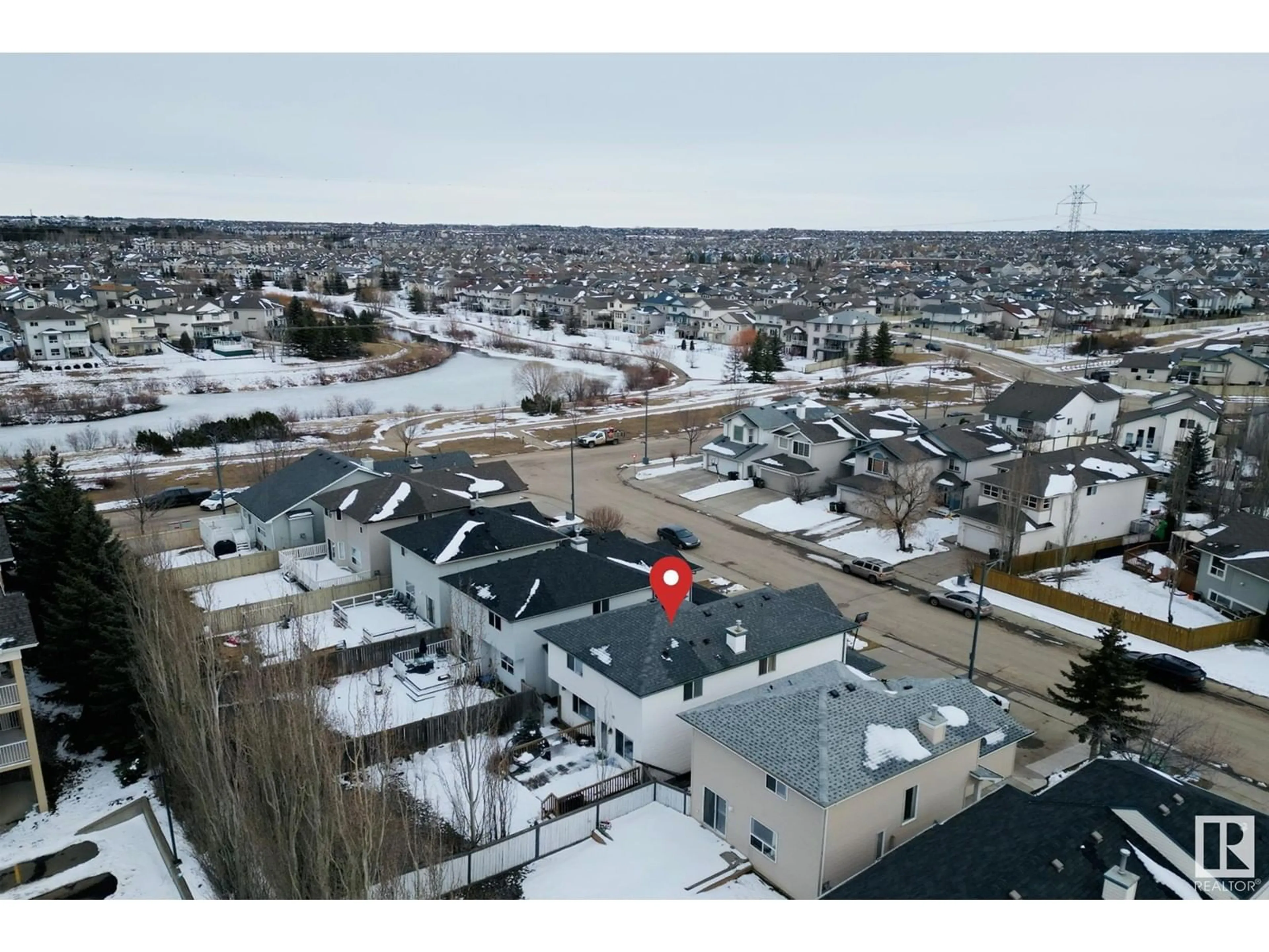 A pic from outside/outdoor area/front of a property/back of a property/a pic from drone, city buildings view from balcony for 8722 5 AV SW, Edmonton Alberta T6X1E2