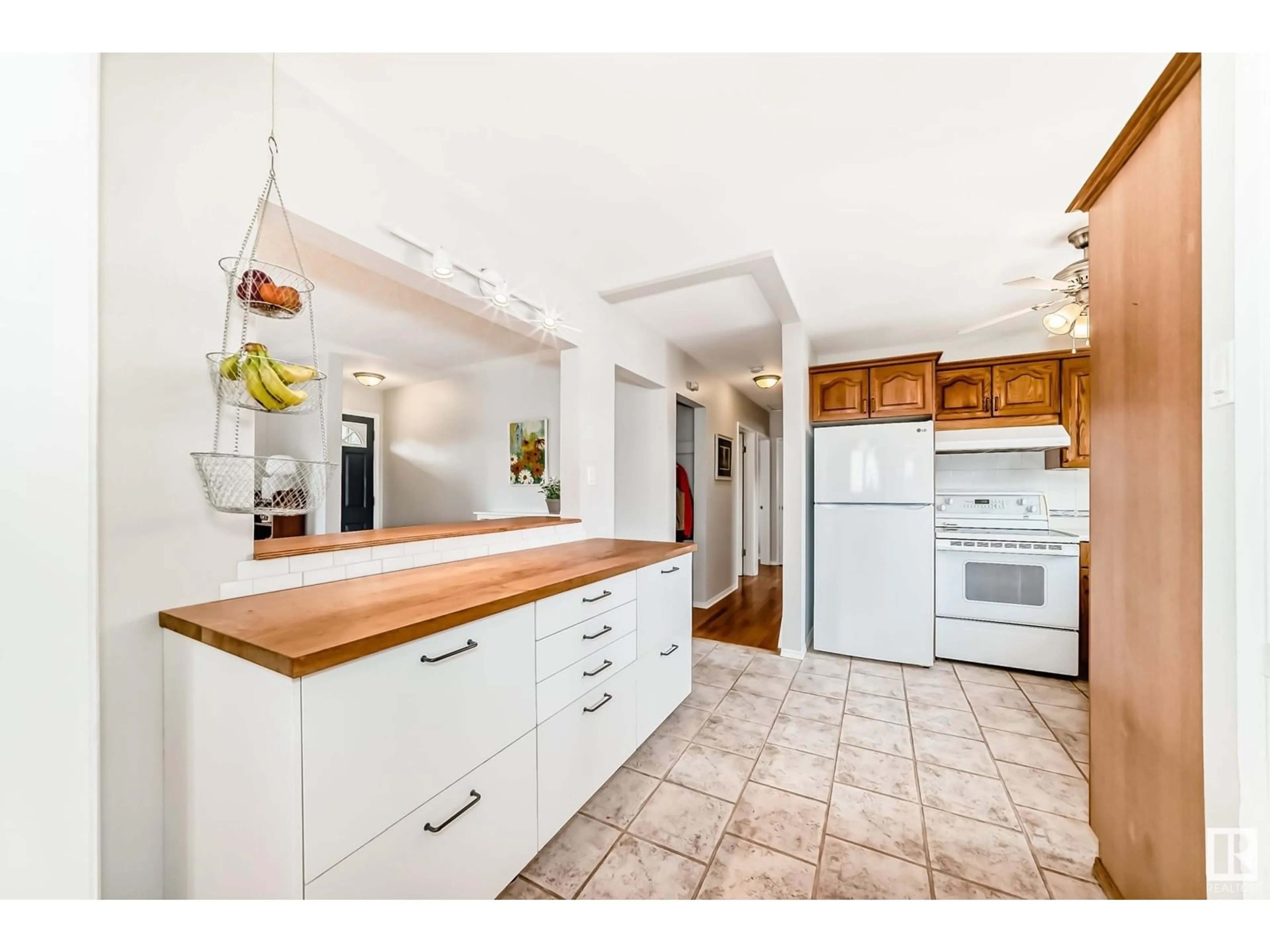 Open concept kitchen, unknown for 4712 102 AV, Edmonton Alberta T6A0M7