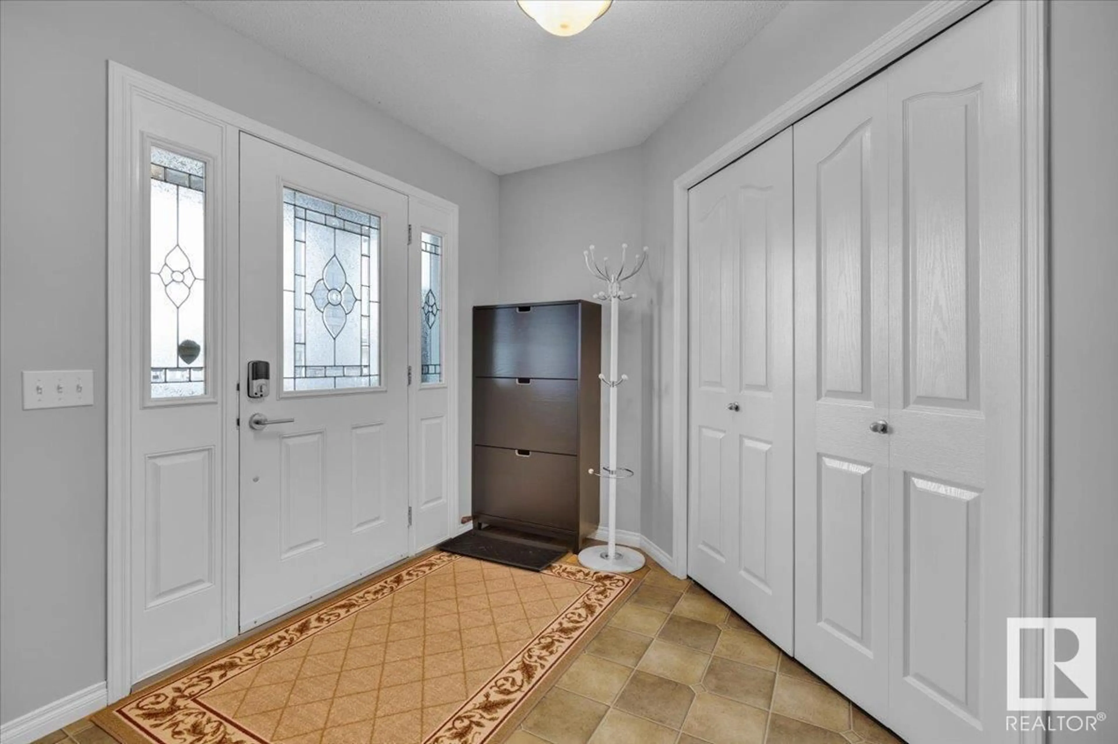 Indoor entryway for 6443 164 AV, Edmonton Alberta T5Y3J2