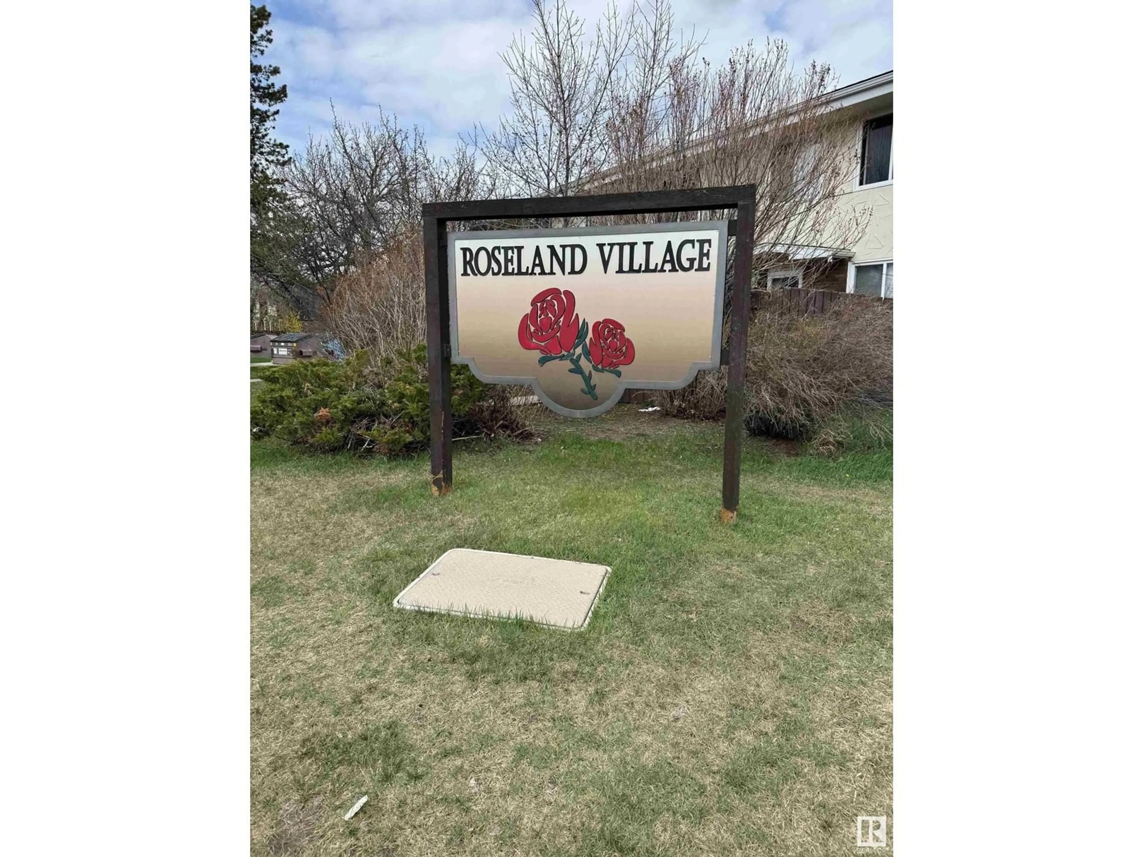 Blurry image for NW - 231 ROSELAND VG, Edmonton Alberta T5E5R6