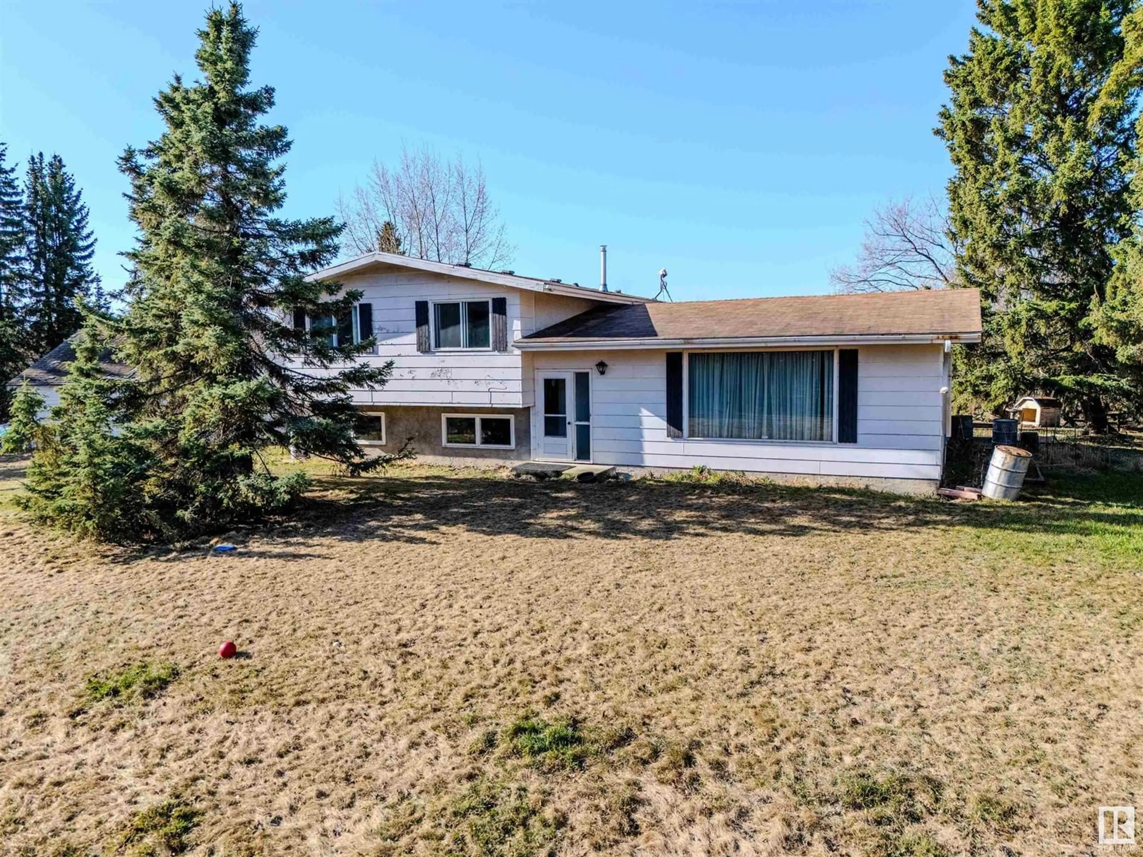 A pic from outside/outdoor area/front of a property/back of a property/a pic from drone, street for 22371 TWP ROAD 512, Rural Strathcona County Alberta T8C1H2