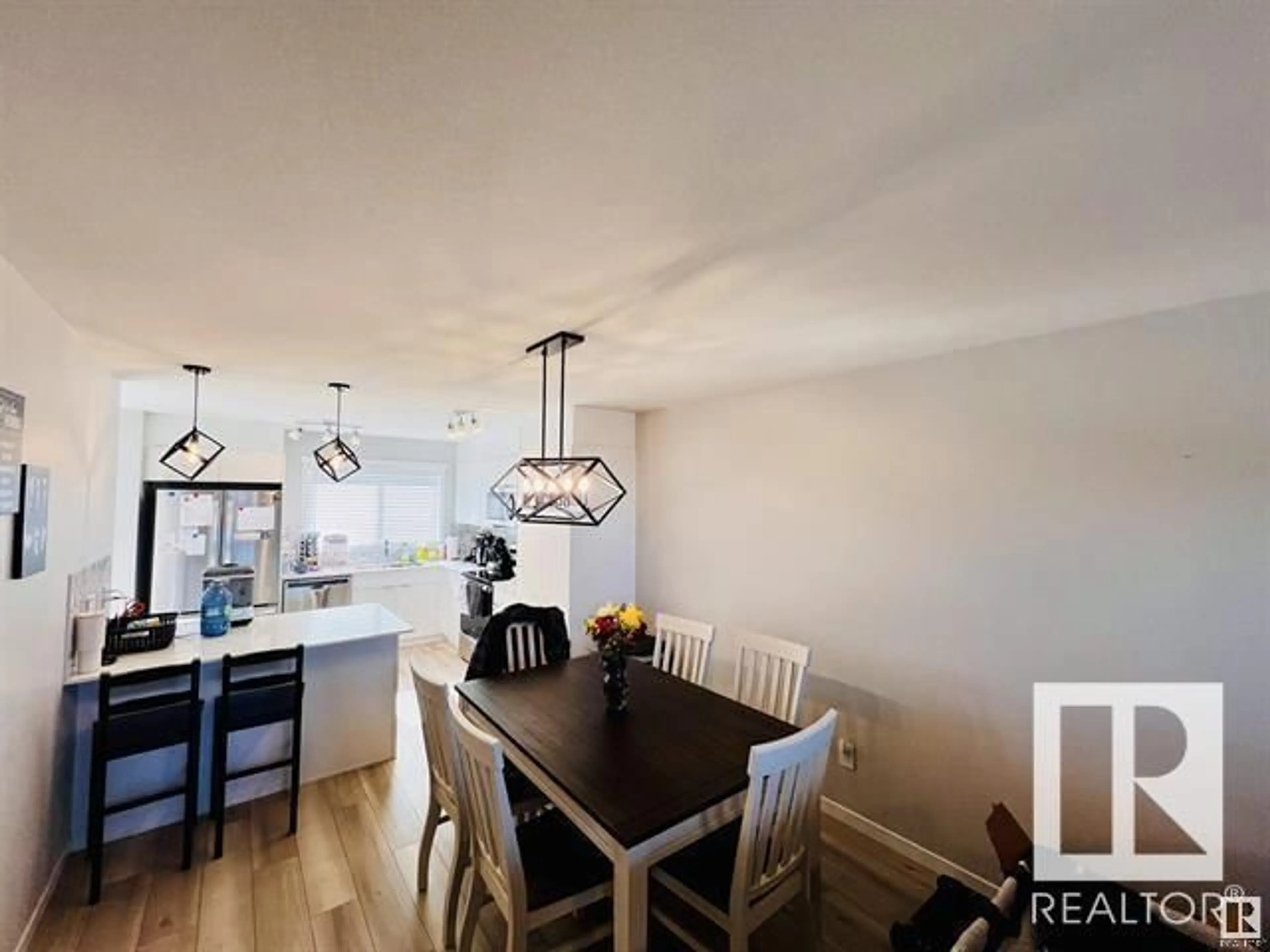 Dining room, wood/laminate floor for NW - 7111 178 AV, Edmonton Alberta T5Z0T4