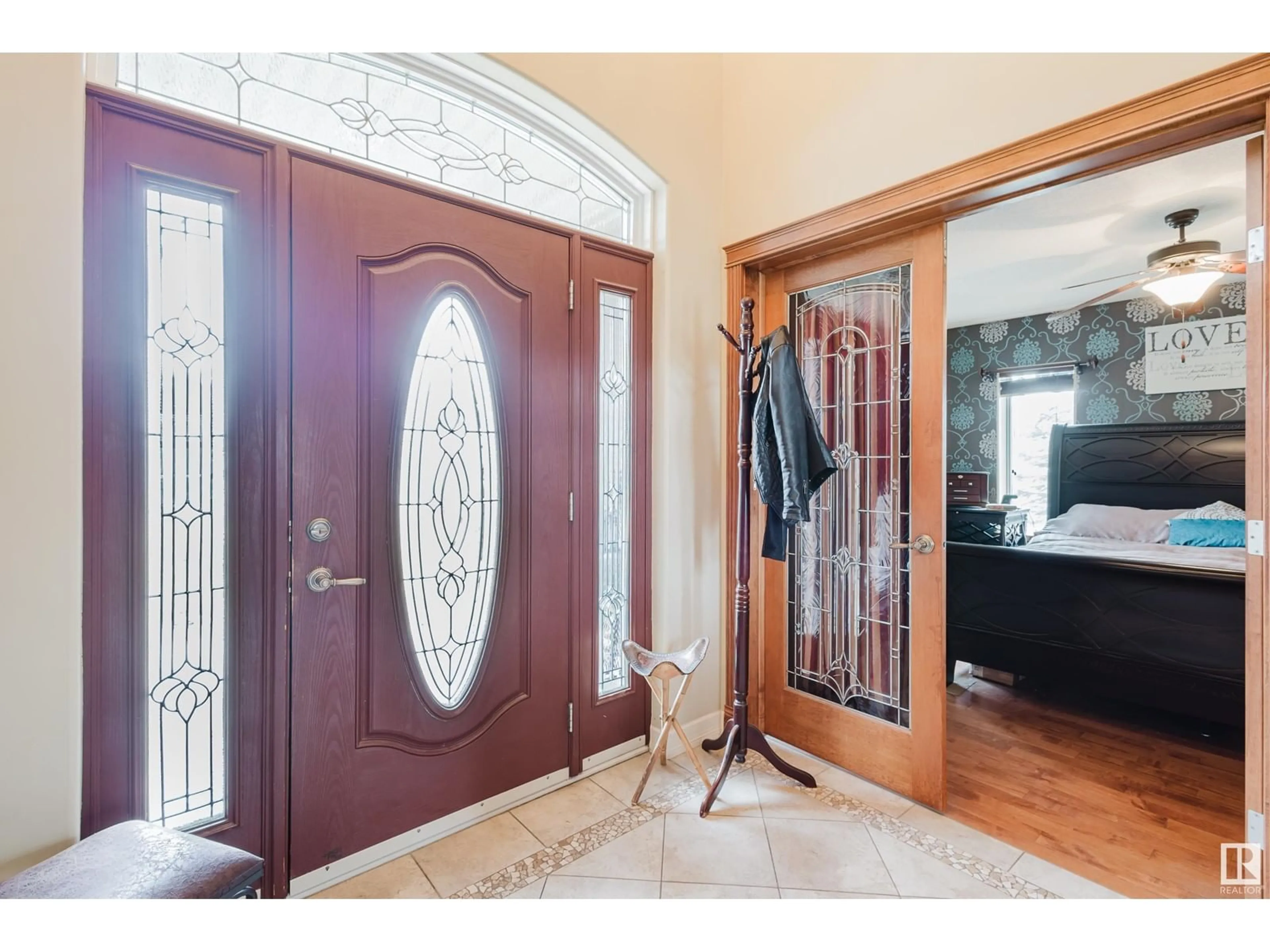 Indoor entryway for NE - 52 53122 RANGE ROAD RD, Rural Parkland County Alberta T7Y2T3