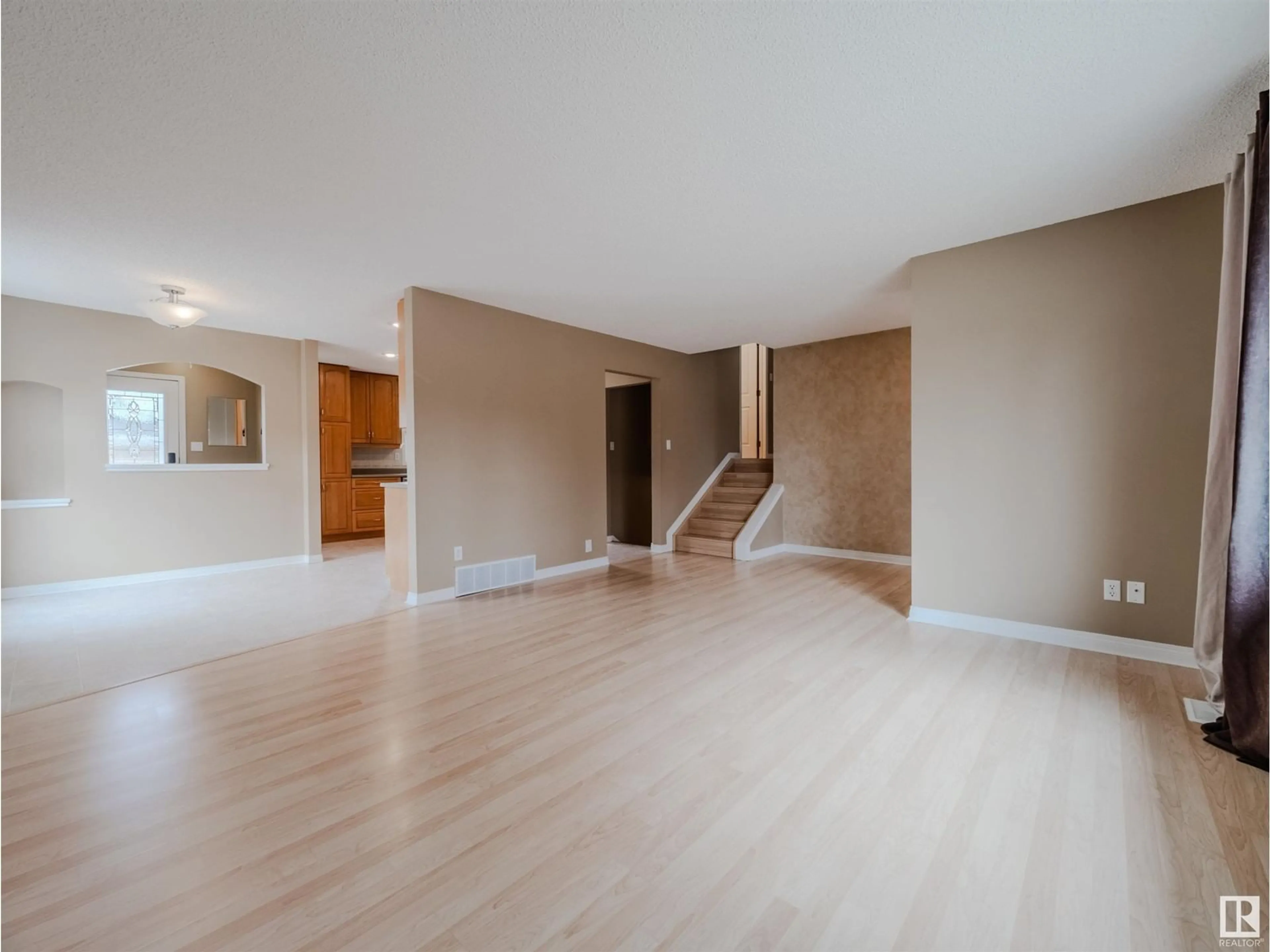 Unknown for 28 MEREDIAN RD, Sherwood Park Alberta T8A0N7
