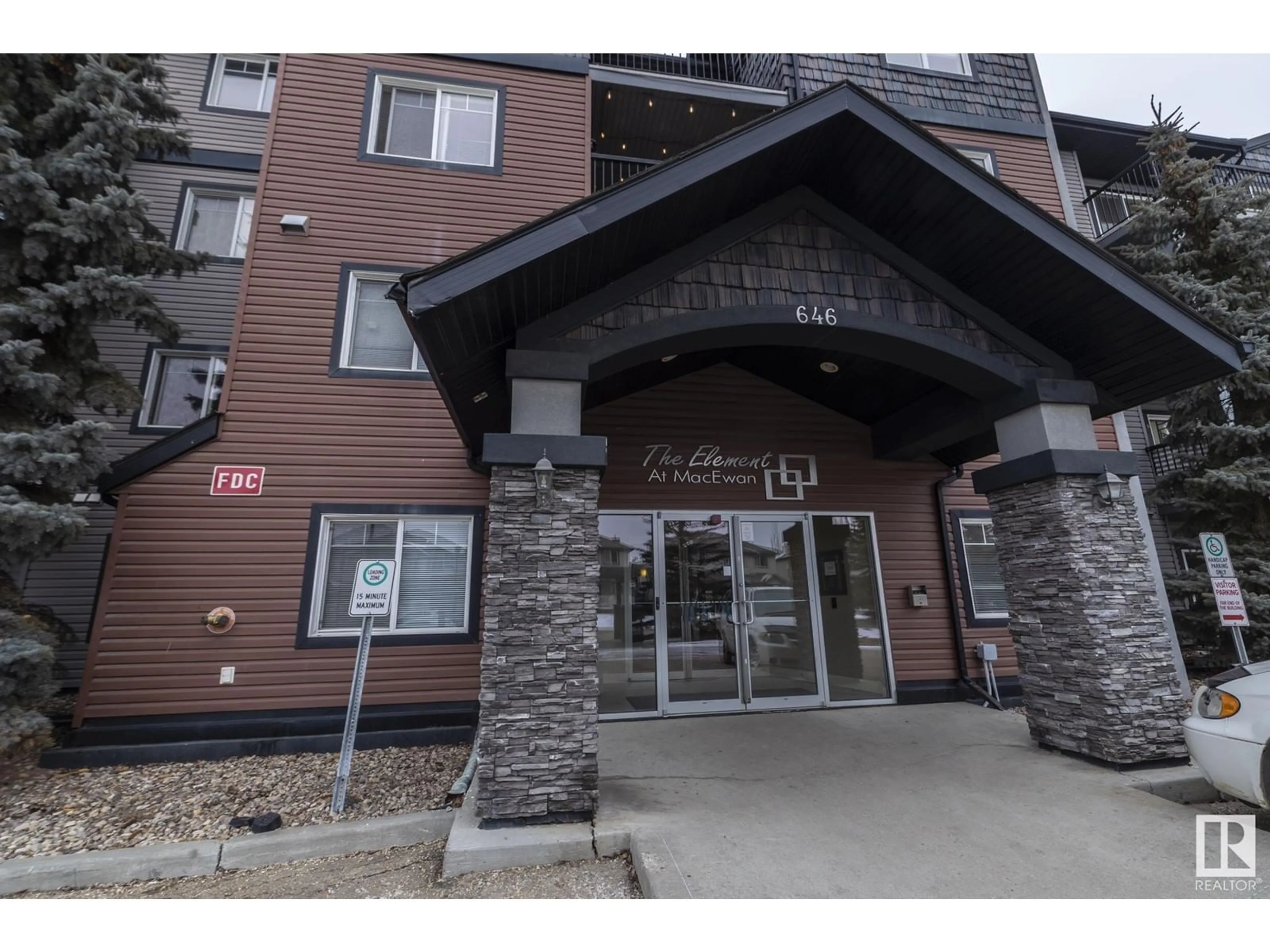 Indoor foyer for #210 - 210 MCALLISTER LO SW, Edmonton Alberta T6W0B5