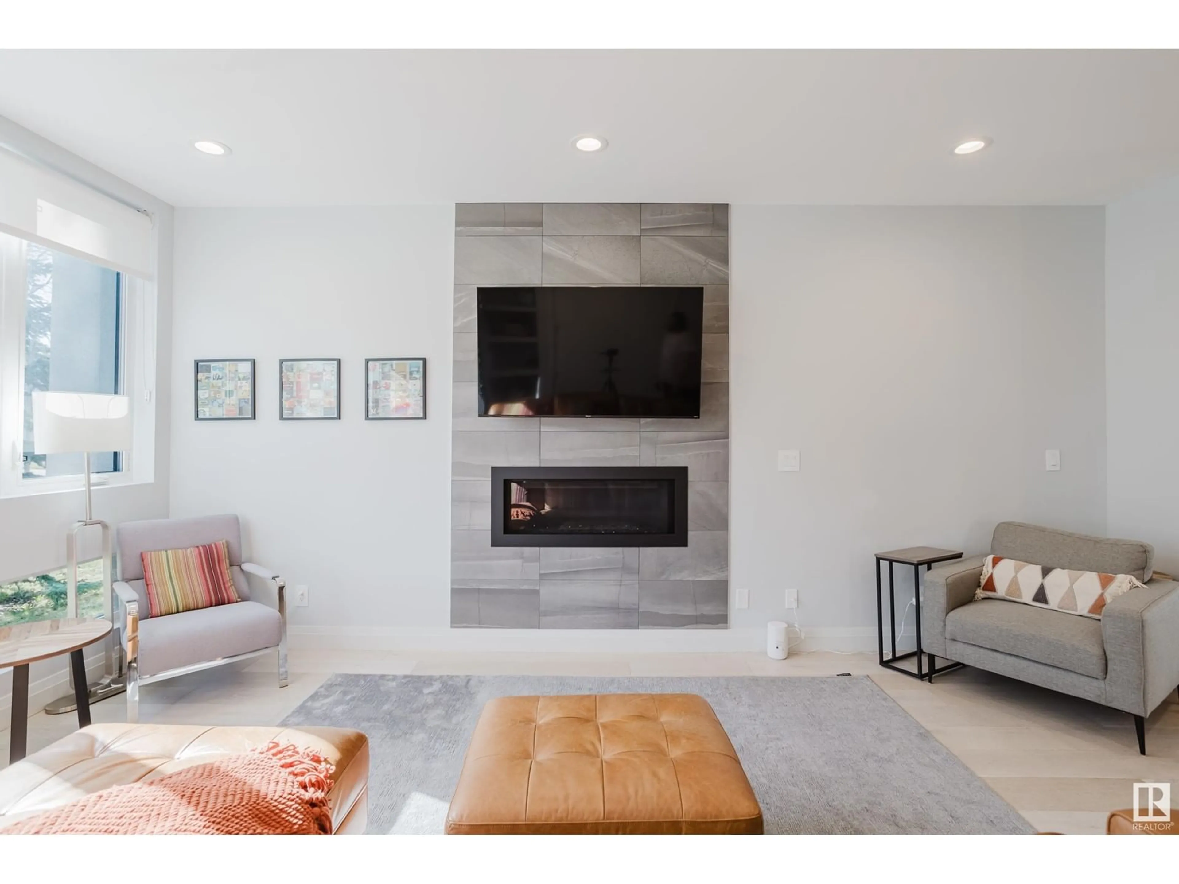 Home theater for NW - 9142 117 ST, Edmonton Alberta T6G1R9