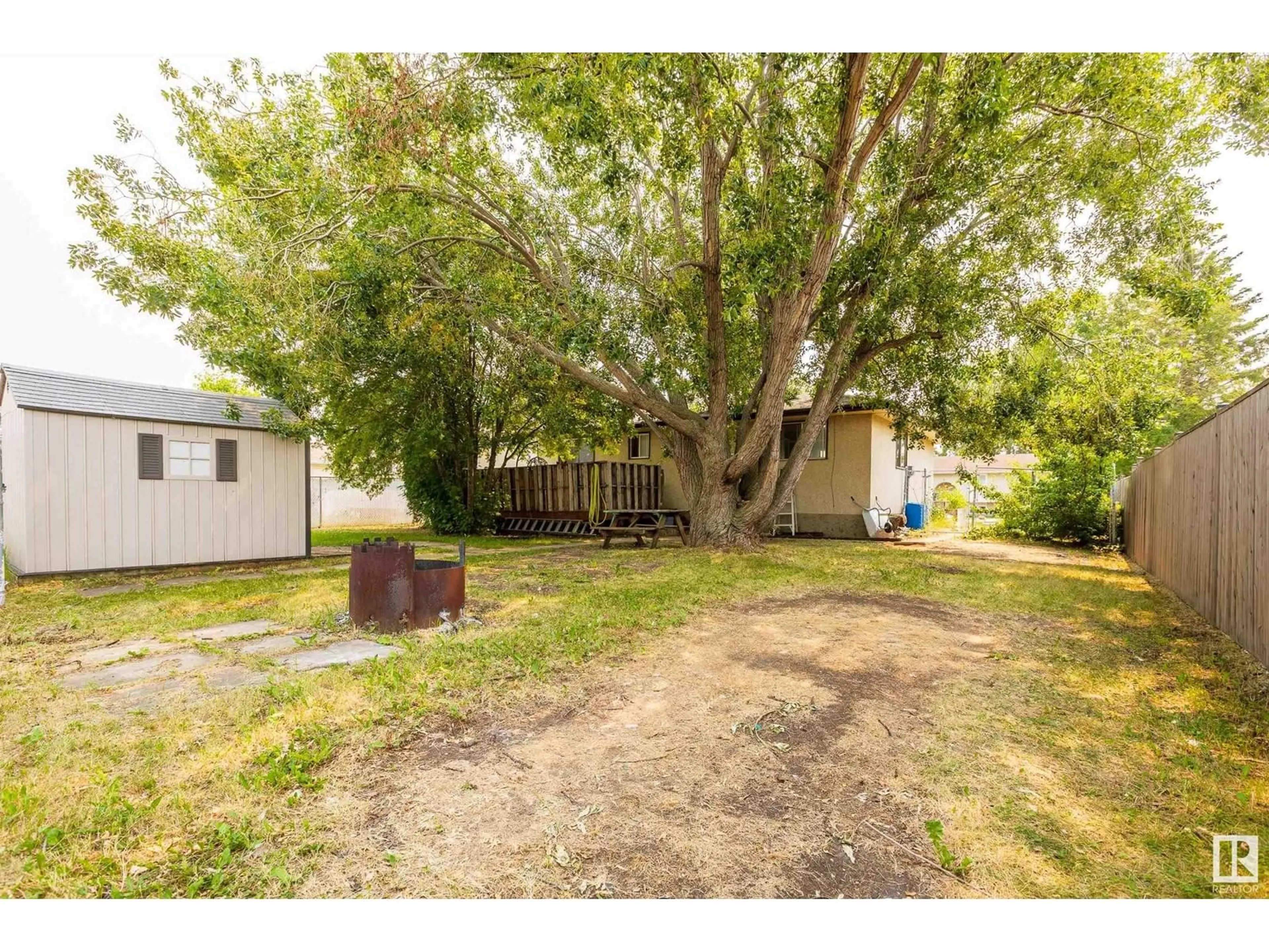 Unknown for 5218 51A AV, Legal Alberta T0G1L0