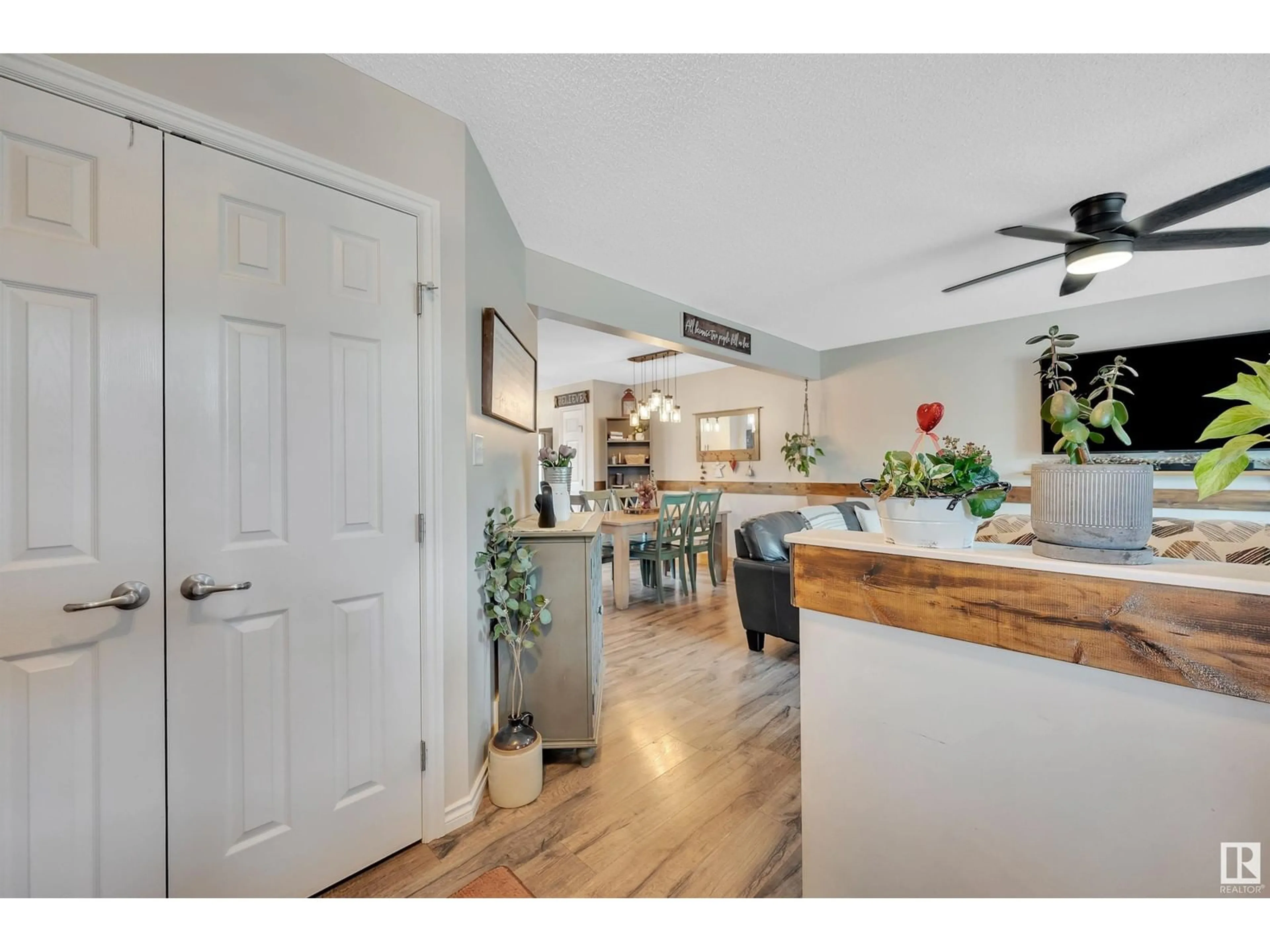Open concept kitchen, unknown for 1392 WATT DR, Edmonton Alberta T6X2A6