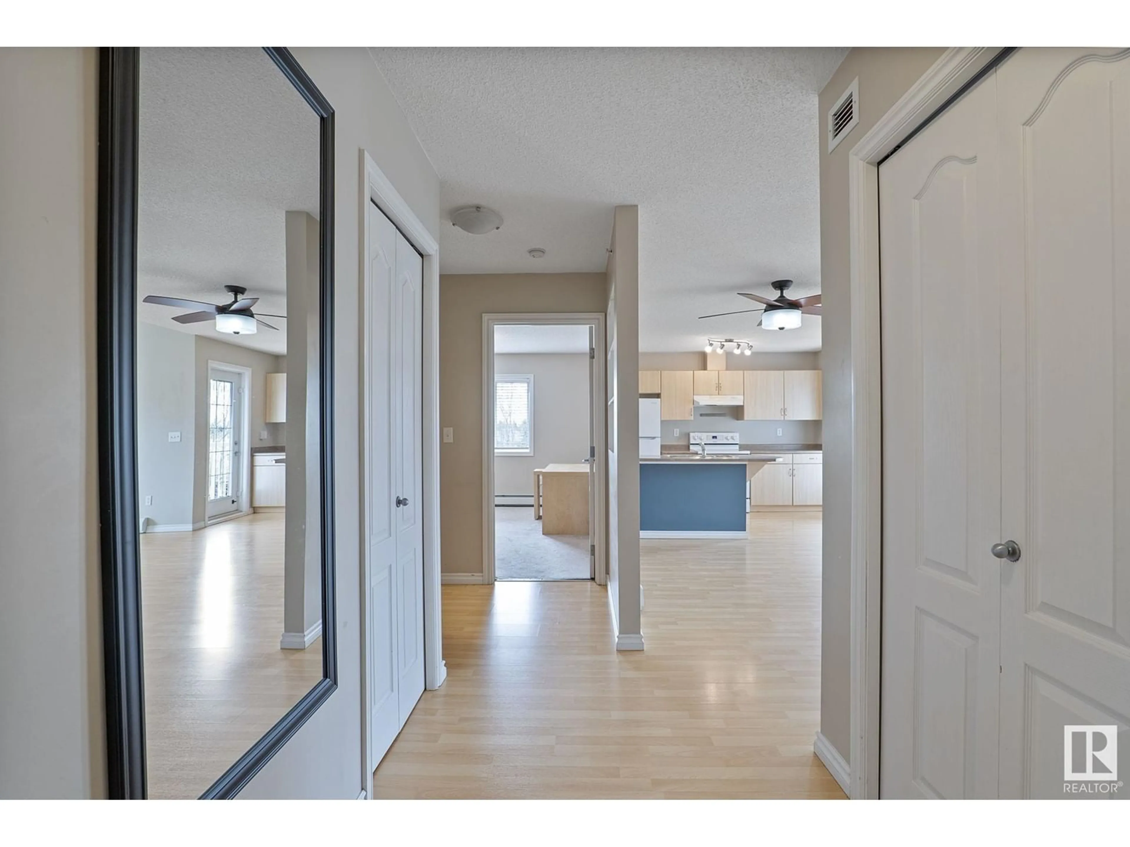 Indoor entryway for 905 - 314 BLACKLOCK WY, Edmonton Alberta T6W1M7