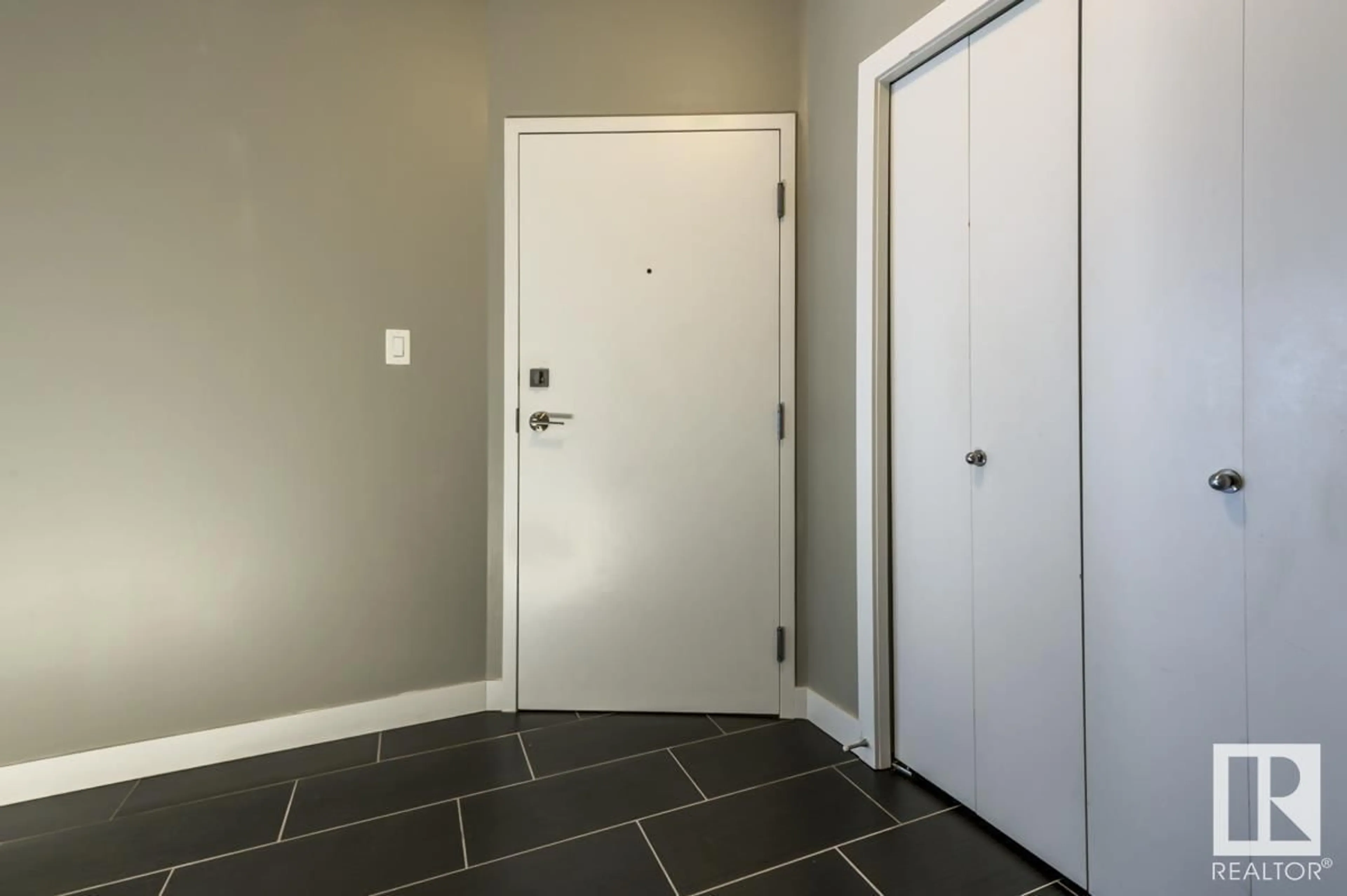 Indoor entryway for #412 - 10611 117 ST, Edmonton Alberta T5H0G6