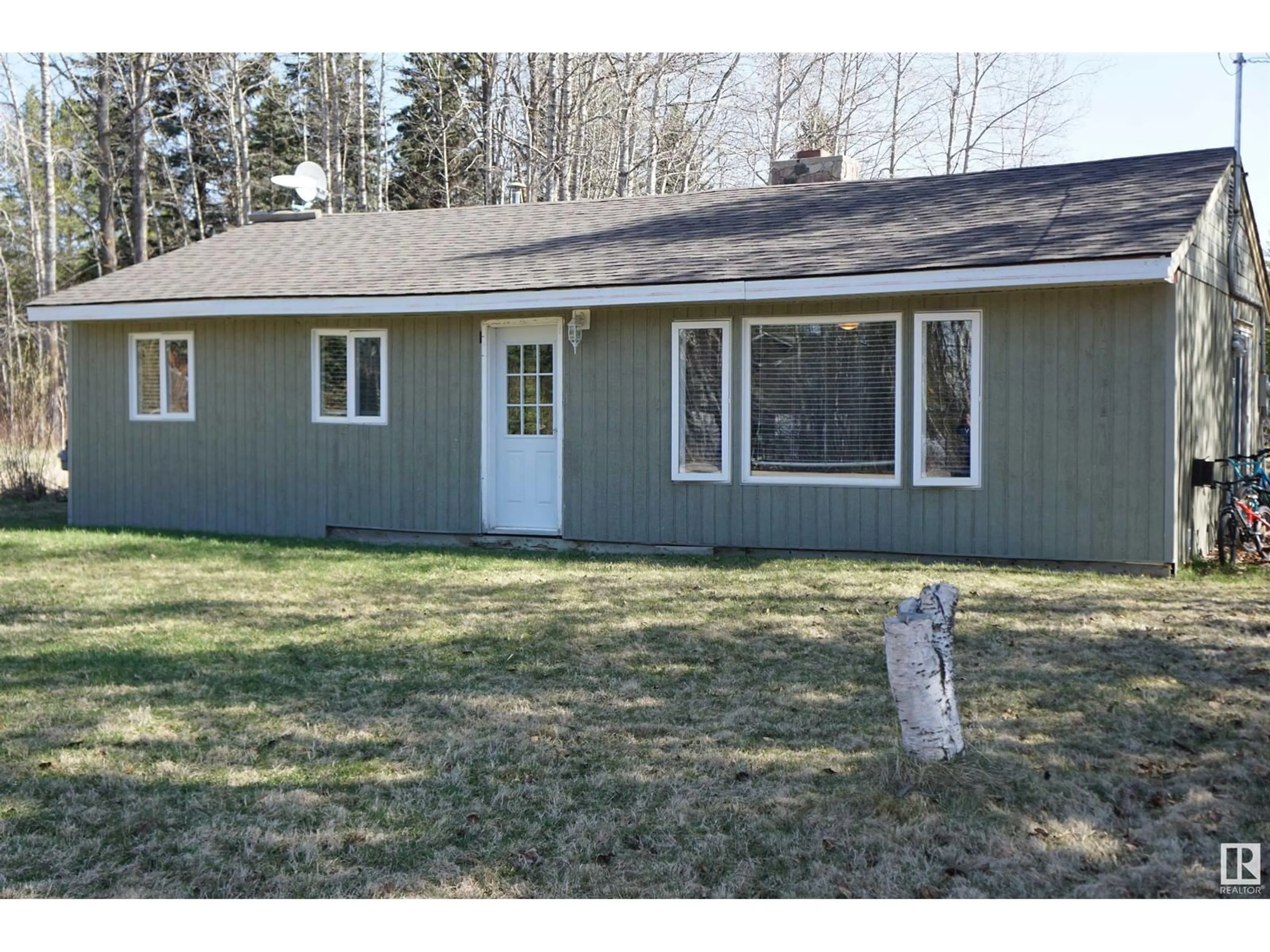 Home with vinyl exterior material, unknown for B17 JOHNSONIA BE, Rural Leduc County Alberta T0C2P0