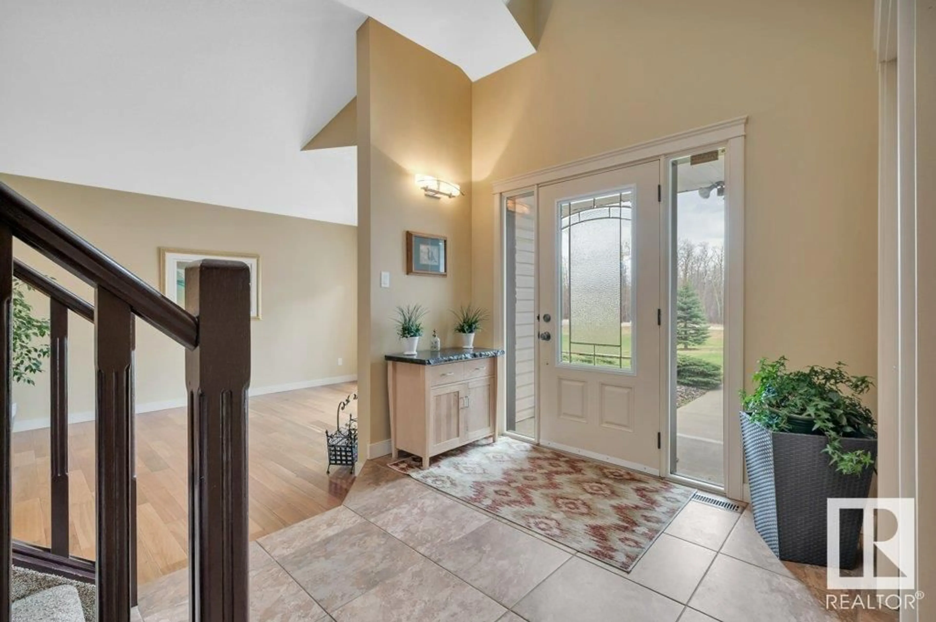 Indoor entryway for 52368 - 86 RANGE ROAD 223, Rural Strathcona County Alberta T8C1B4