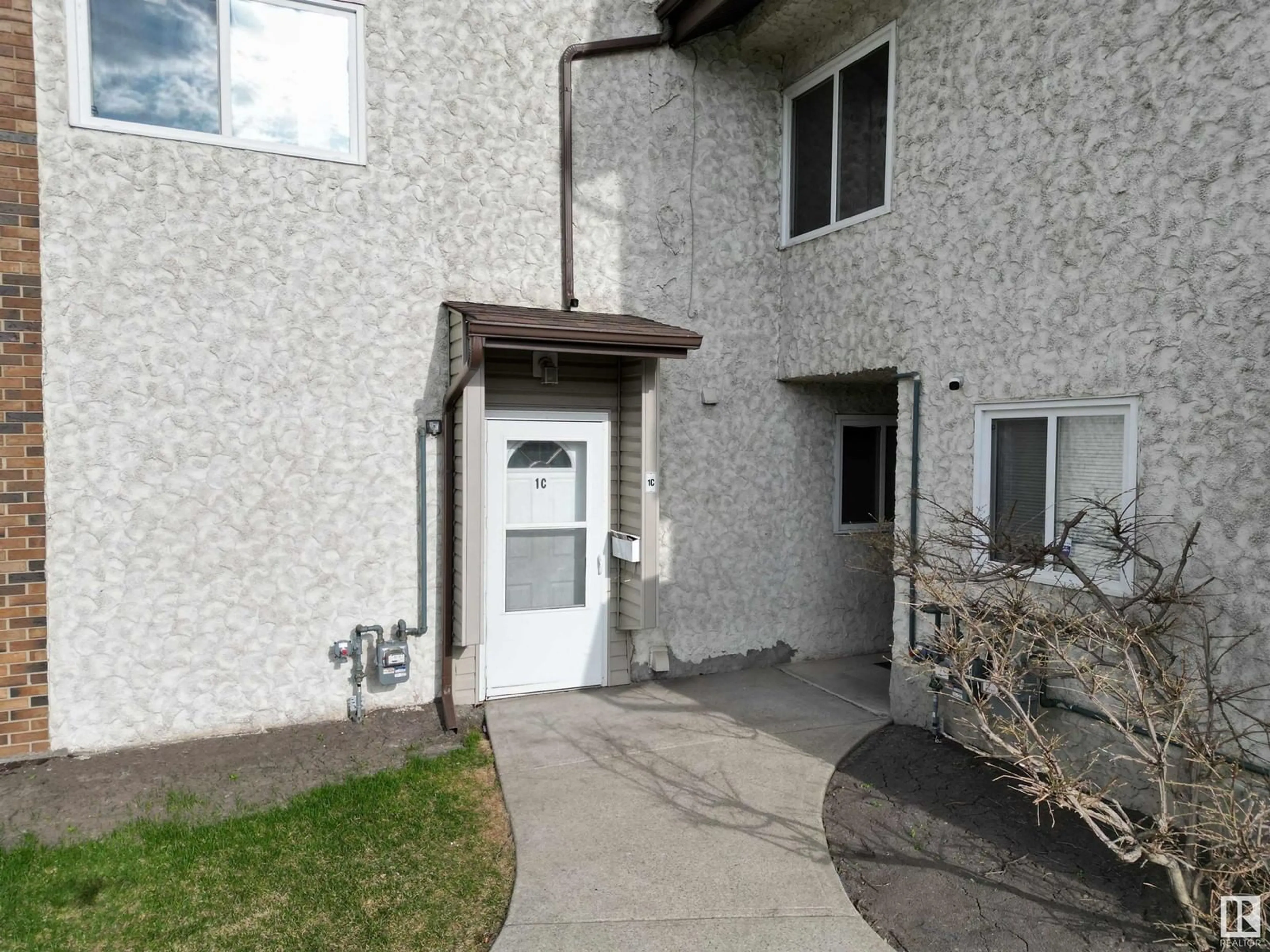 Unknown for NW - 1C MEADOWLARK VG, Edmonton Alberta T5R5X3