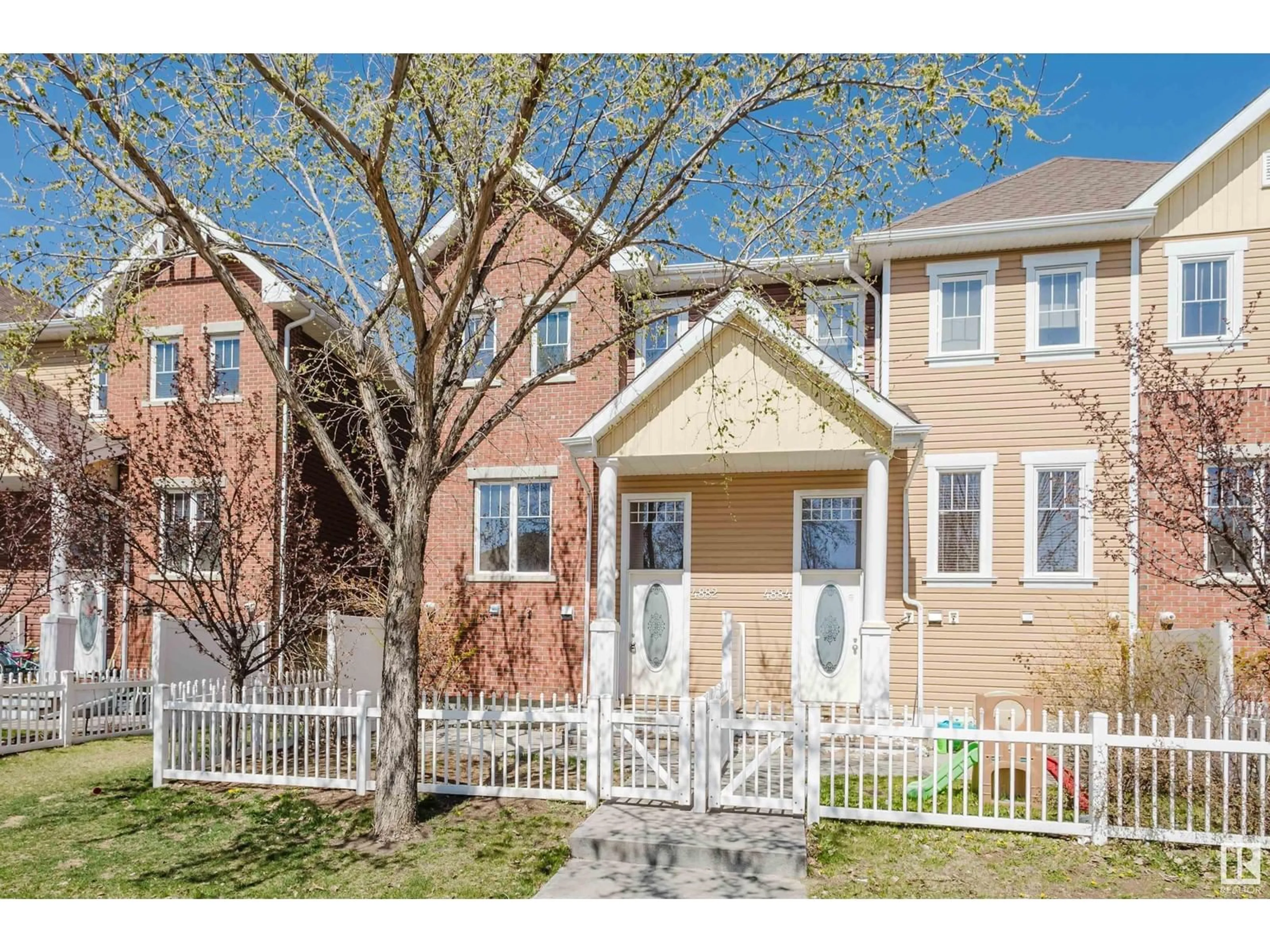 Home with brick exterior material, street for NW - 4882 TERWILLEGAR CM, Edmonton Alberta T6R0S3