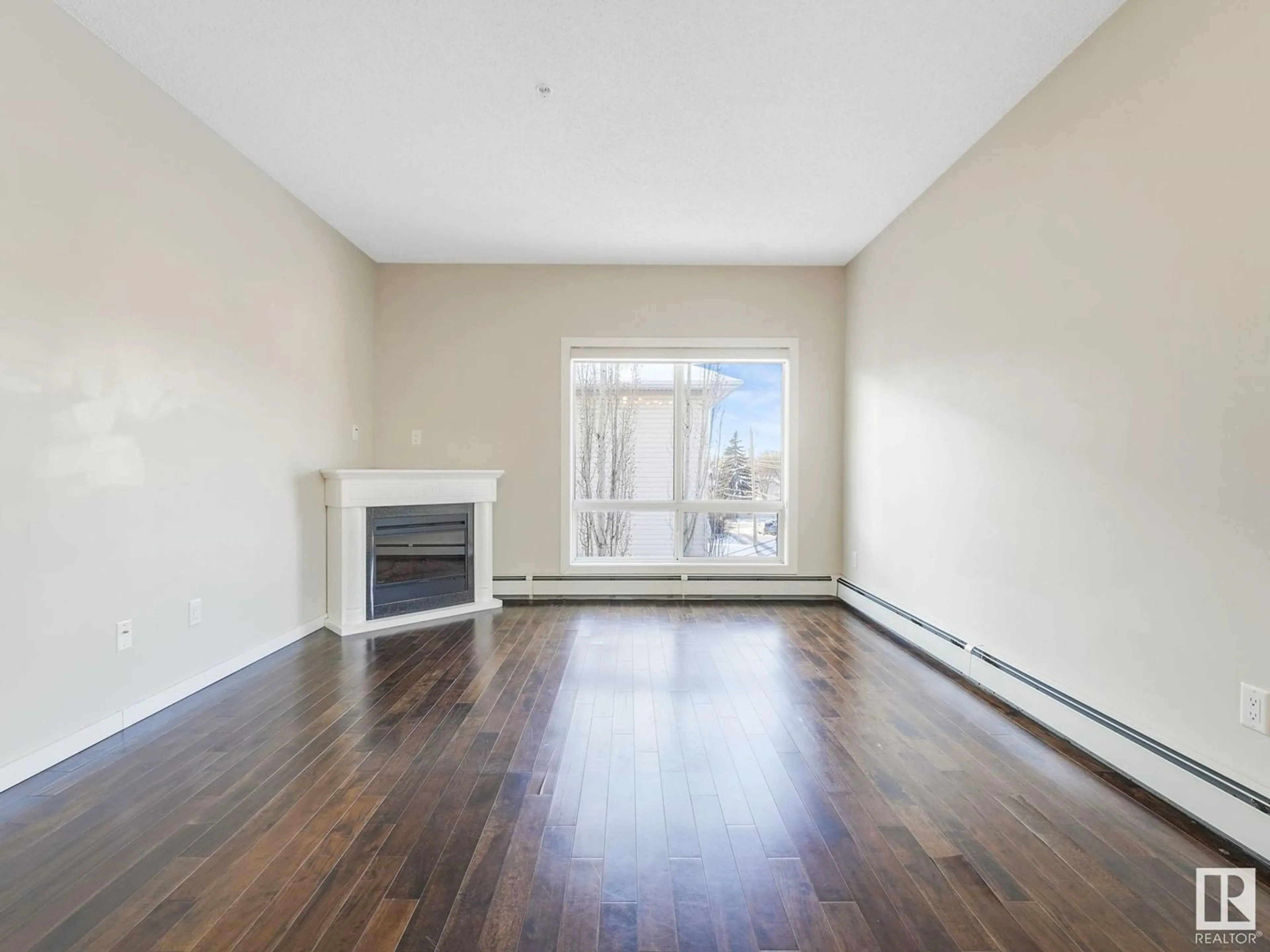 A pic of a room for 304 - 10524 77 AV, Edmonton Alberta T6E1N1