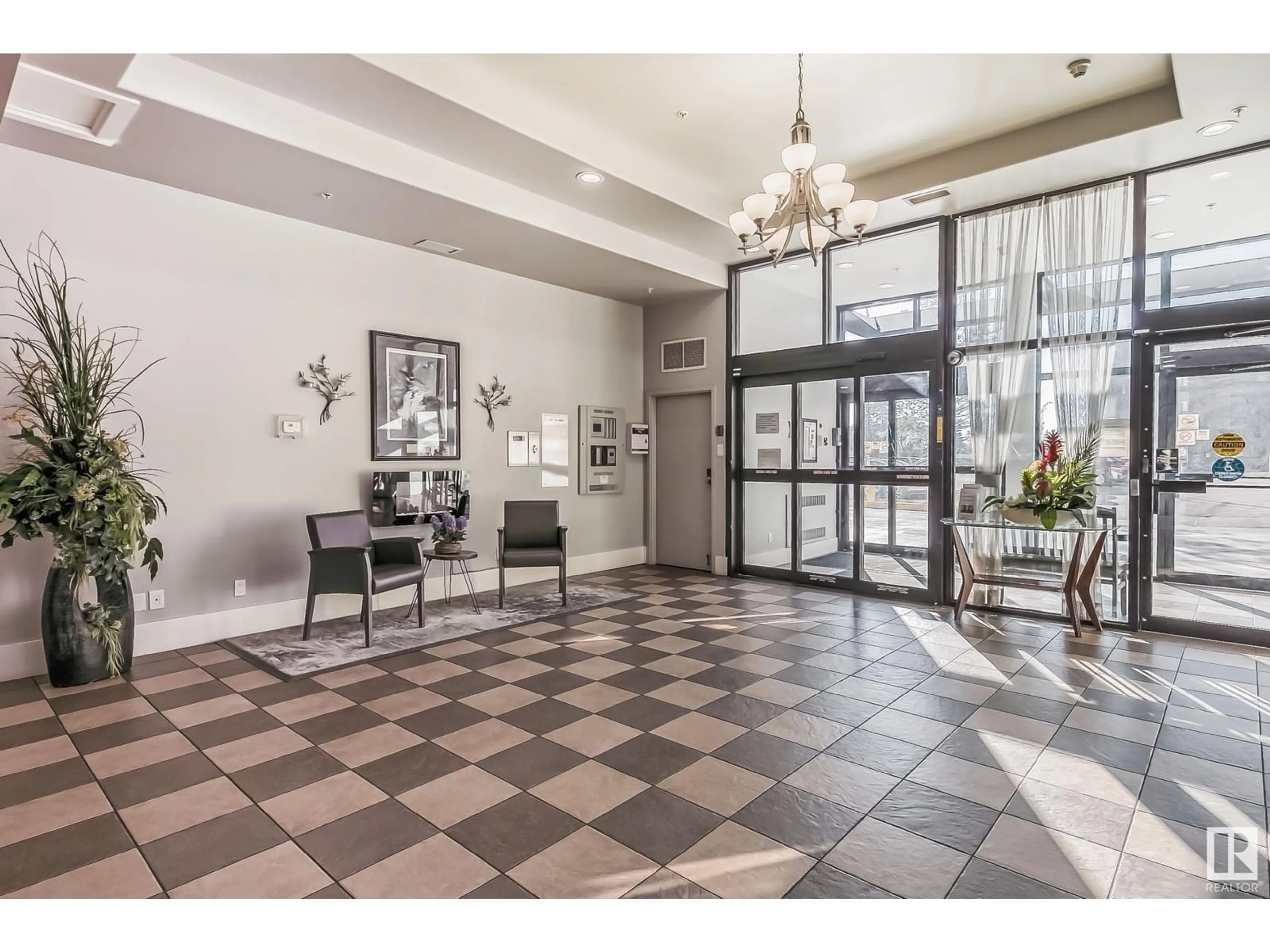 Indoor foyer for 1405 - 6608 28 AV, Edmonton Alberta T6K2R1