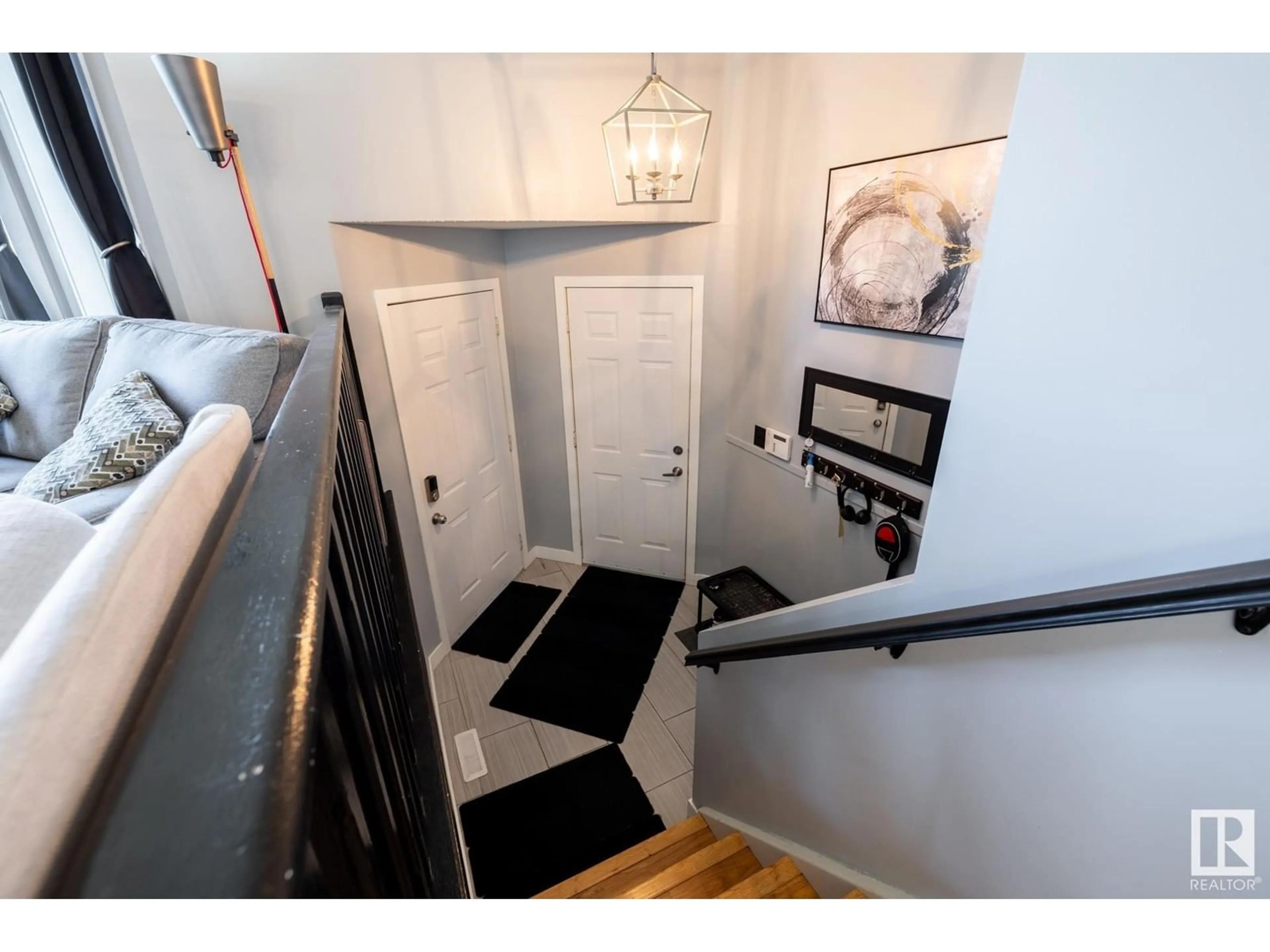 Indoor entryway for 48 BLUEBERRY CR, Sherwood Park Alberta T8H1P6