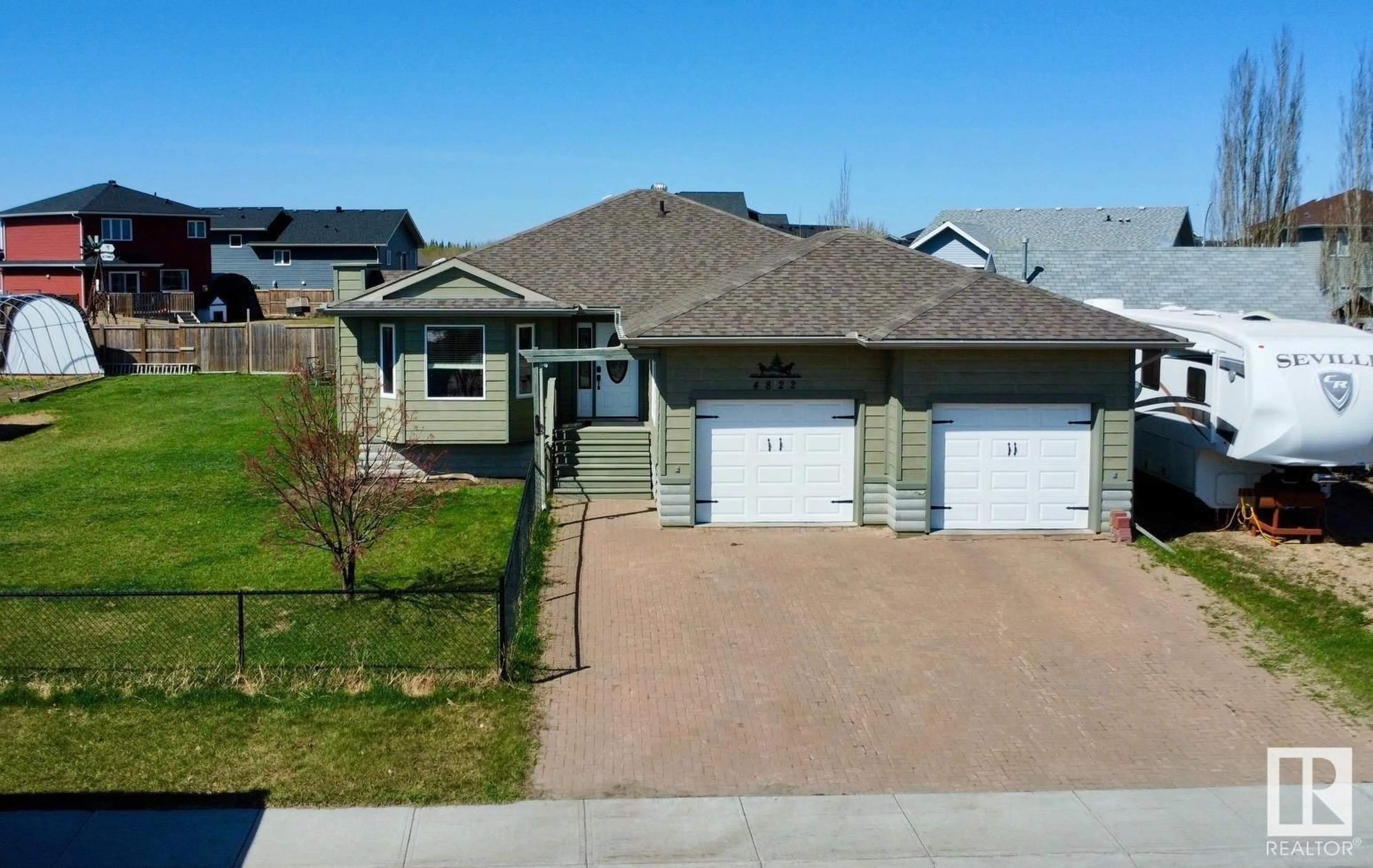 A pic from outside/outdoor area/front of a property/back of a property/a pic from drone, street for 4822 55 ST, Bruderheim Alberta T0B0S0
