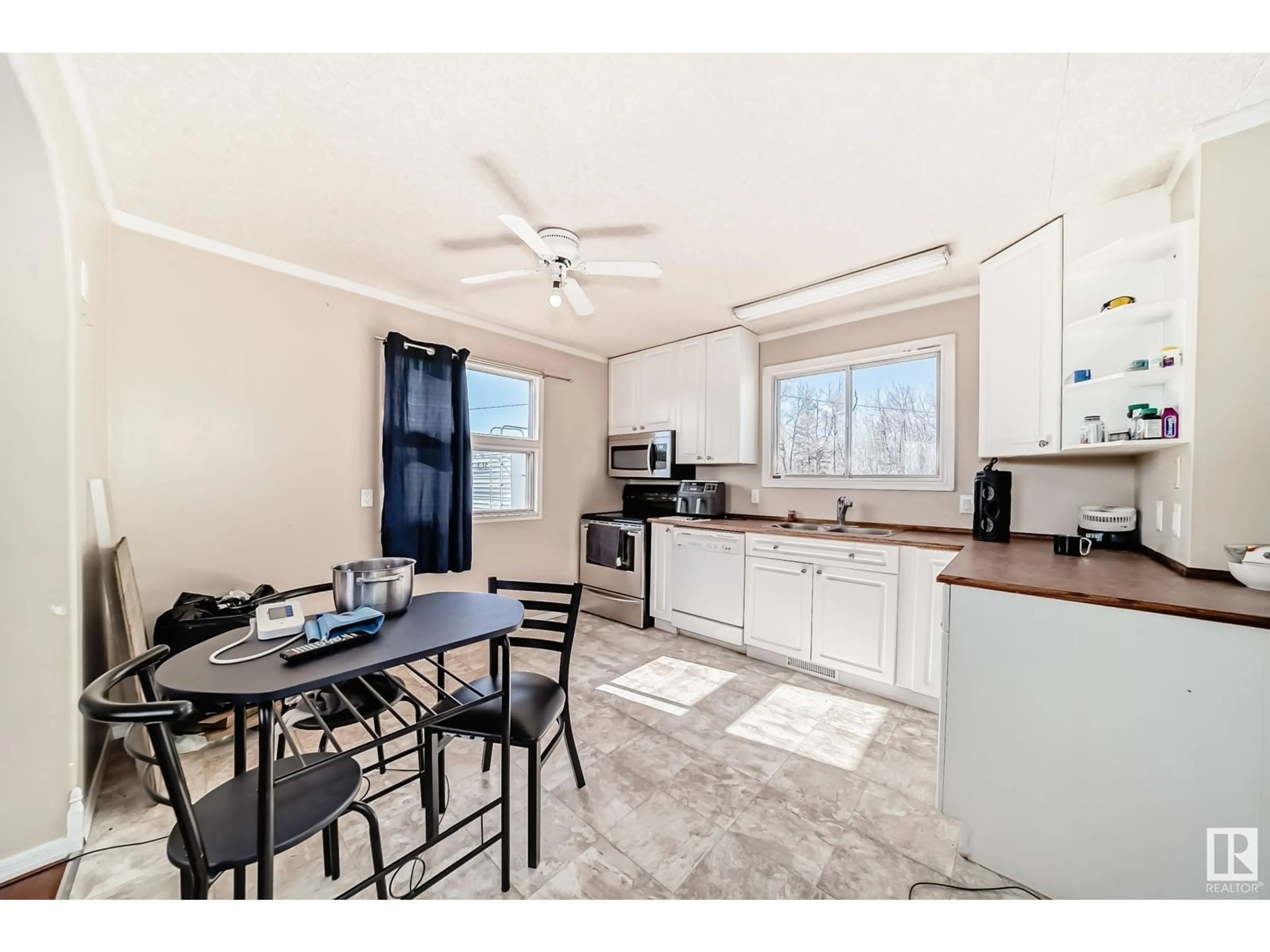 Standard kitchen, unknown for 56123 HWY 777, Rural Lac Ste. Anne County Alberta T0E1V0