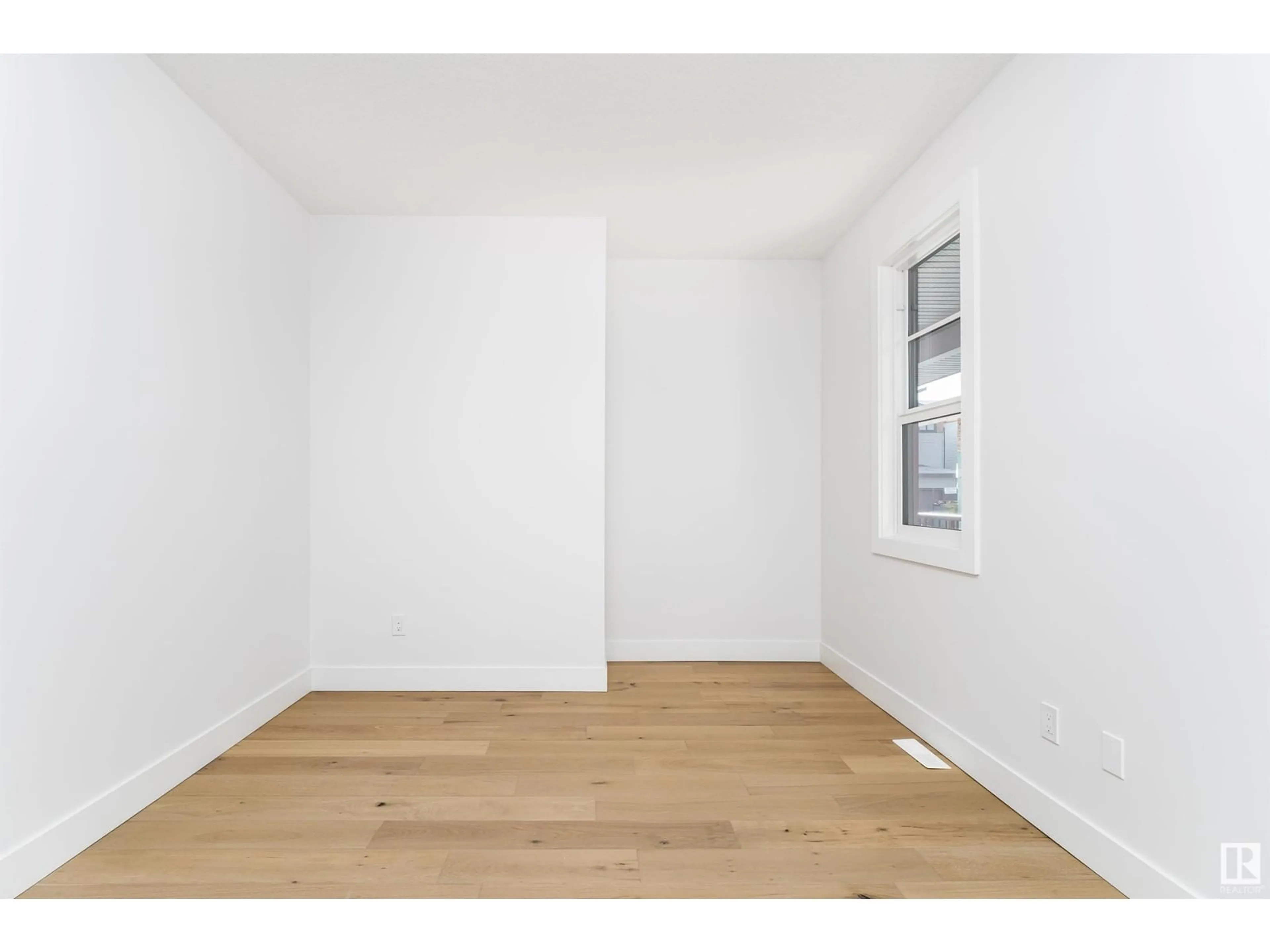 A pic of a room for 7014 KIVIAQ CR, Edmonton Alberta T6W5N6