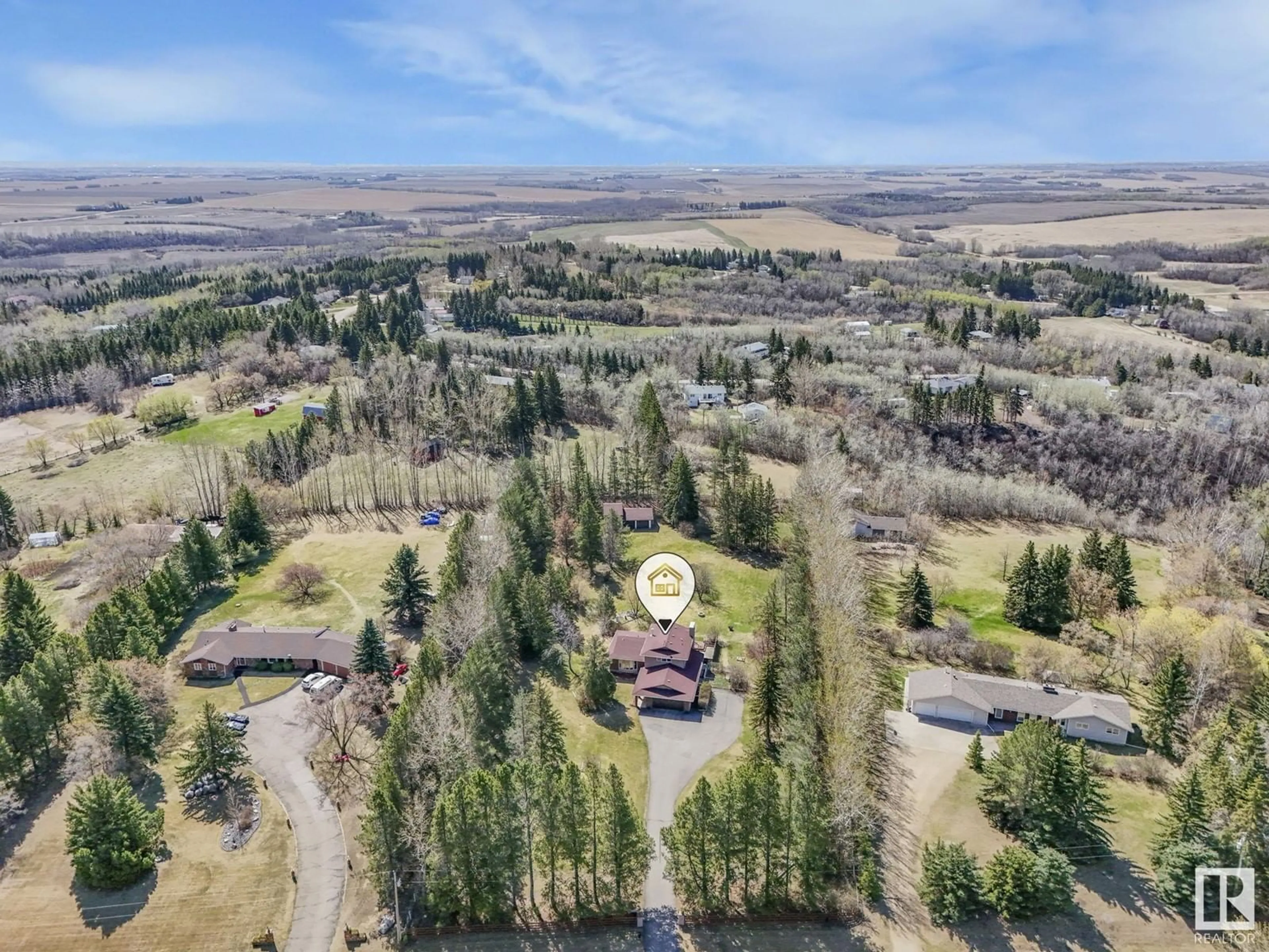 A pic from outside/outdoor area/front of a property/back of a property/a pic from drone, water/lake/river/ocean view for 49 24119 TWP ROAD 554, Rural Sturgeon County Alberta T5E5S7