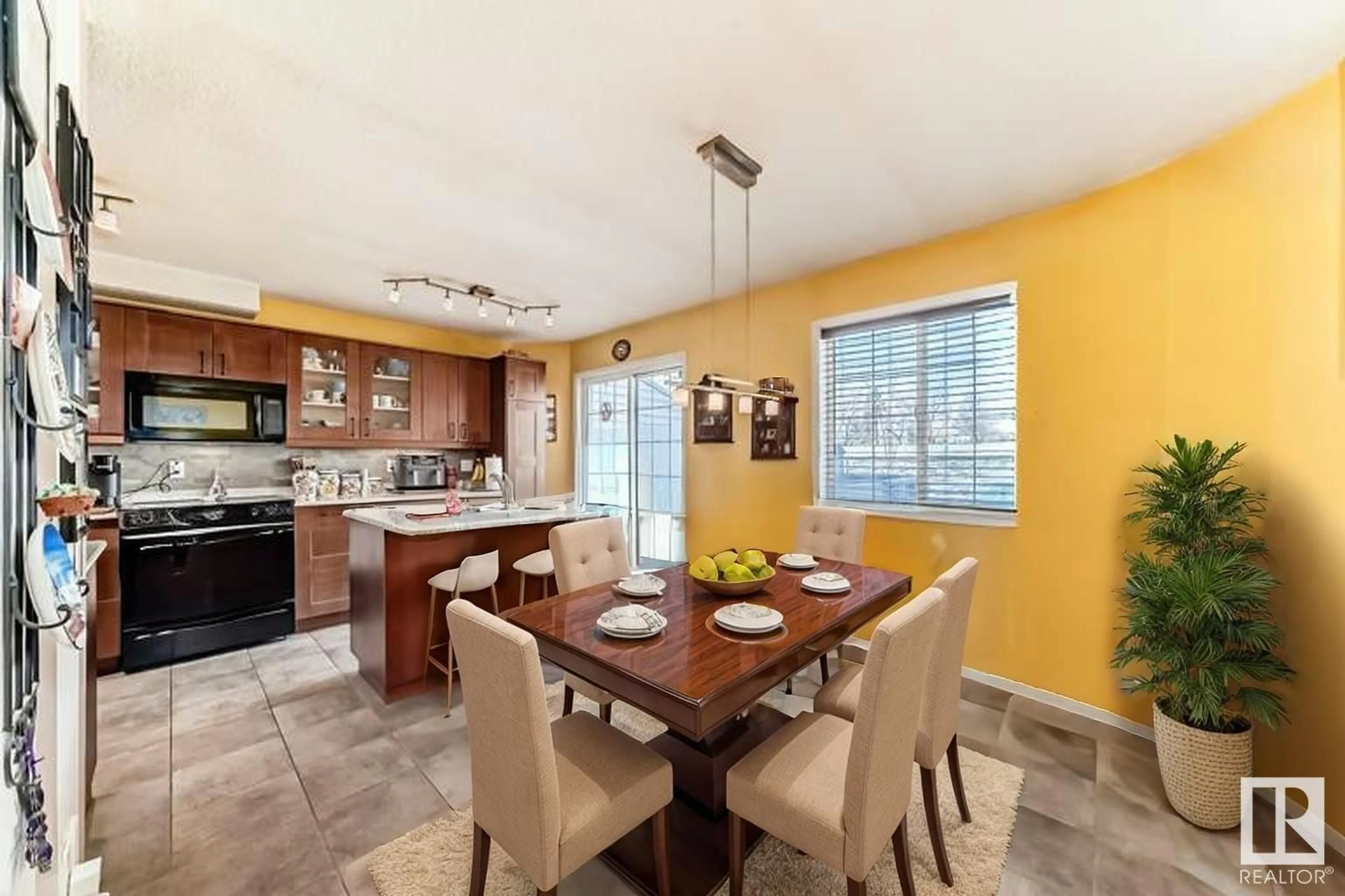 Open concept kitchen, ceramic/tile floor for #59 - 1033 YOUVILLE W, Edmonton Alberta T6L6V9