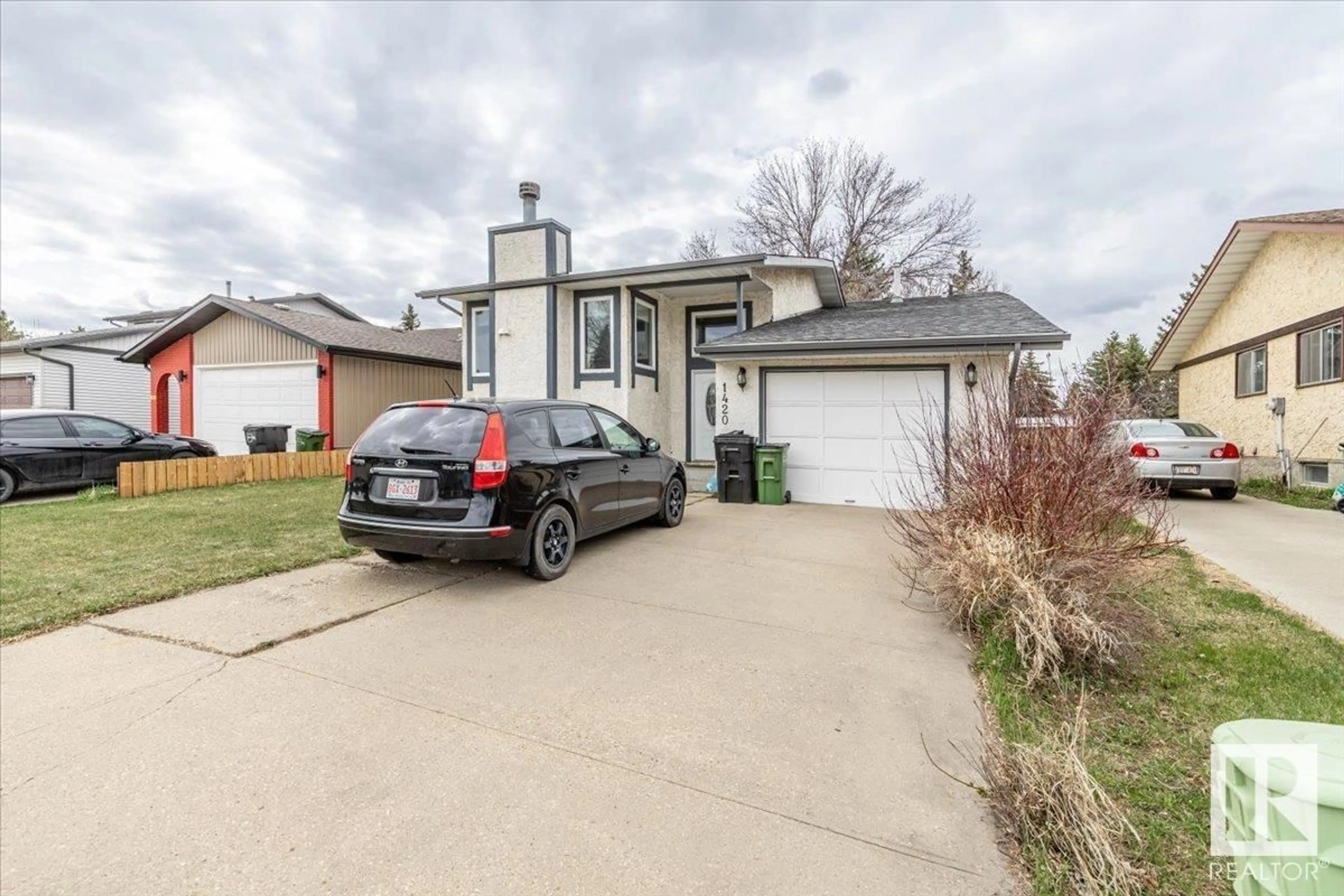 Unknown for 1420 65 ST, Edmonton Alberta T6L2J1