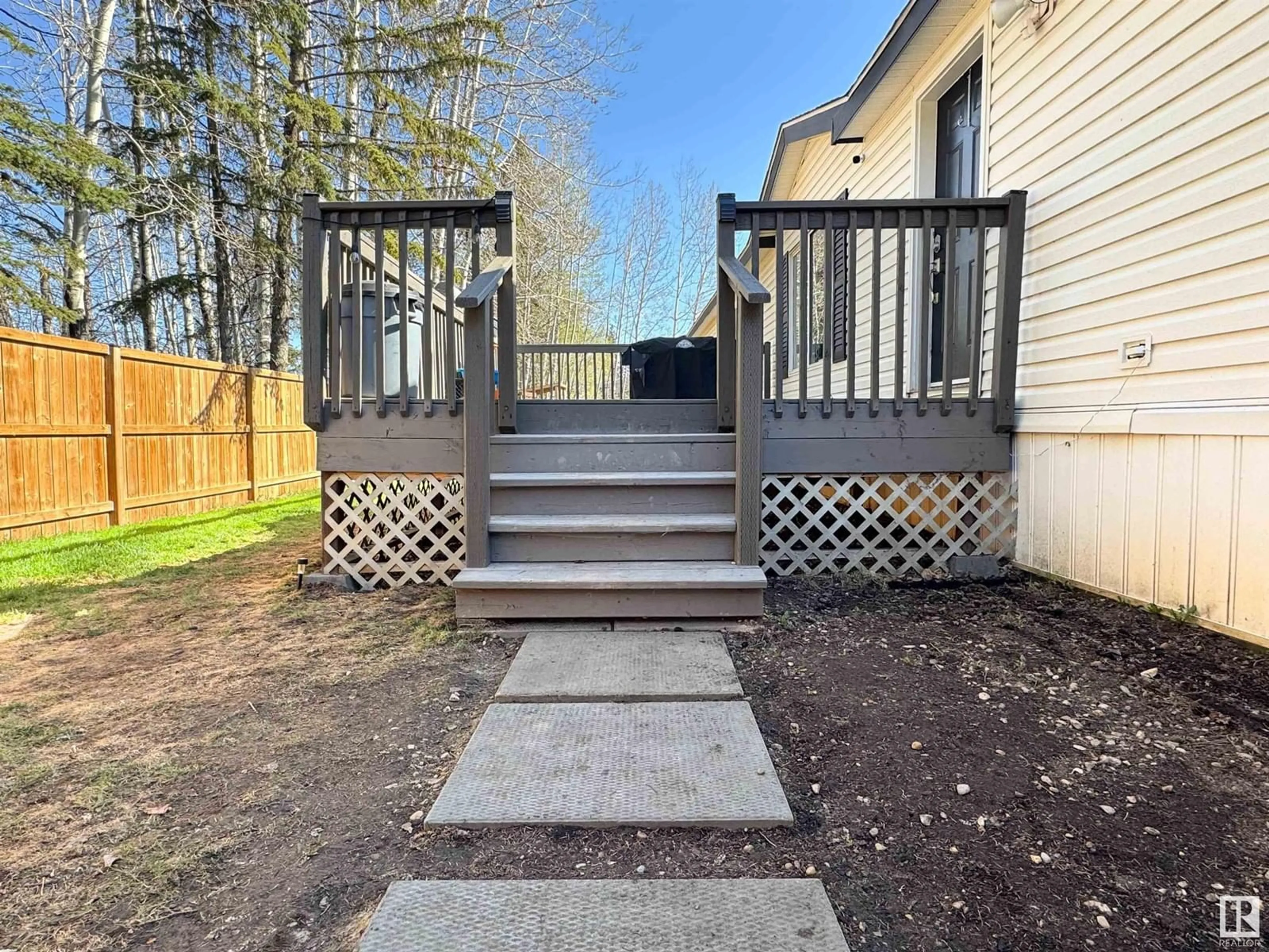 Patio, street for #92 - 5644 50 ST, Drayton Valley Alberta T7A1L4