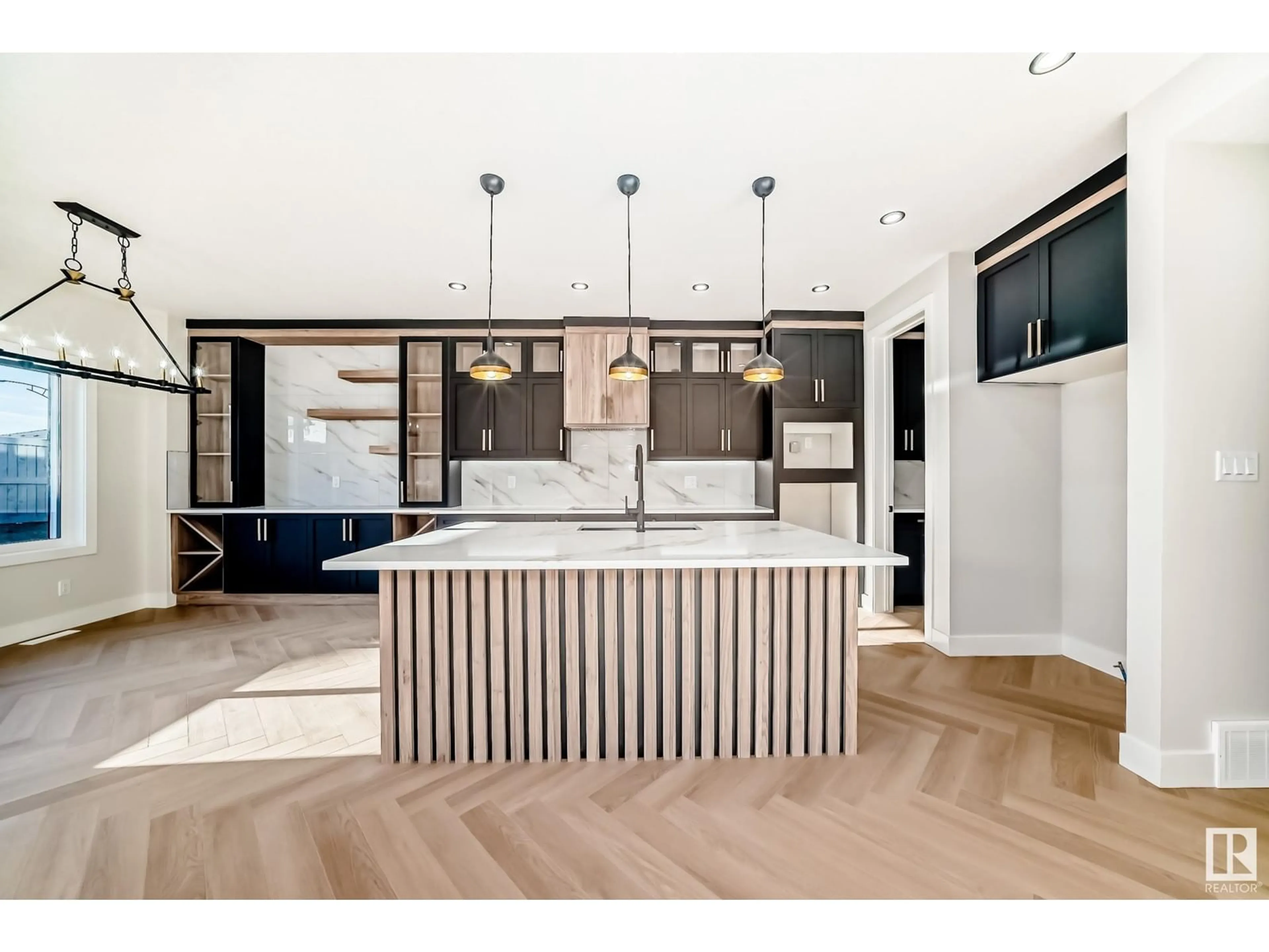 Contemporary kitchen, unknown for SW - 7021 KIVIAQ CR, Edmonton Alberta T6W5R3