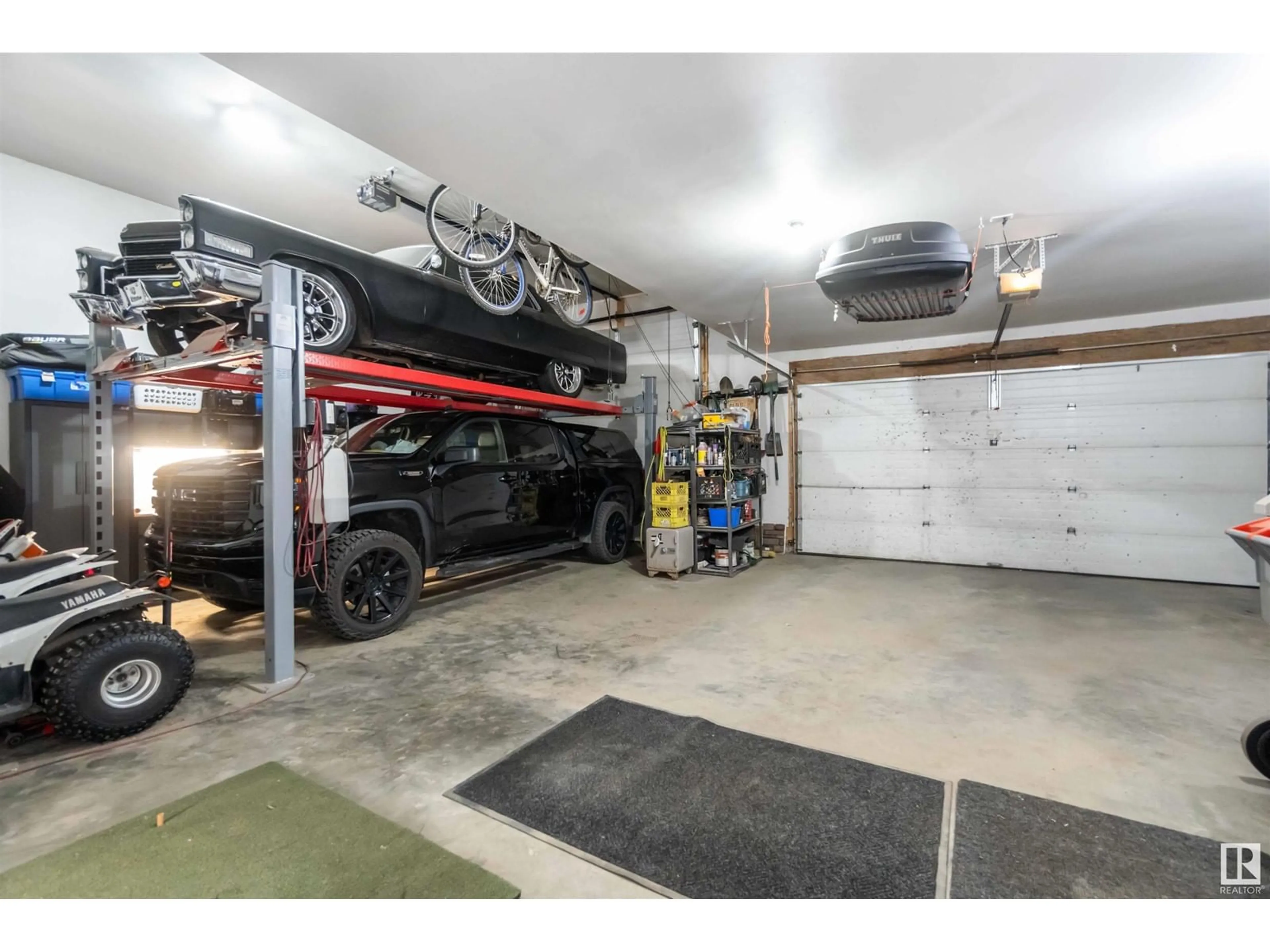 Indoor garage for #87 - 26106 TWP ROAD 532 A, Rural Parkland County Alberta T7Y1A3