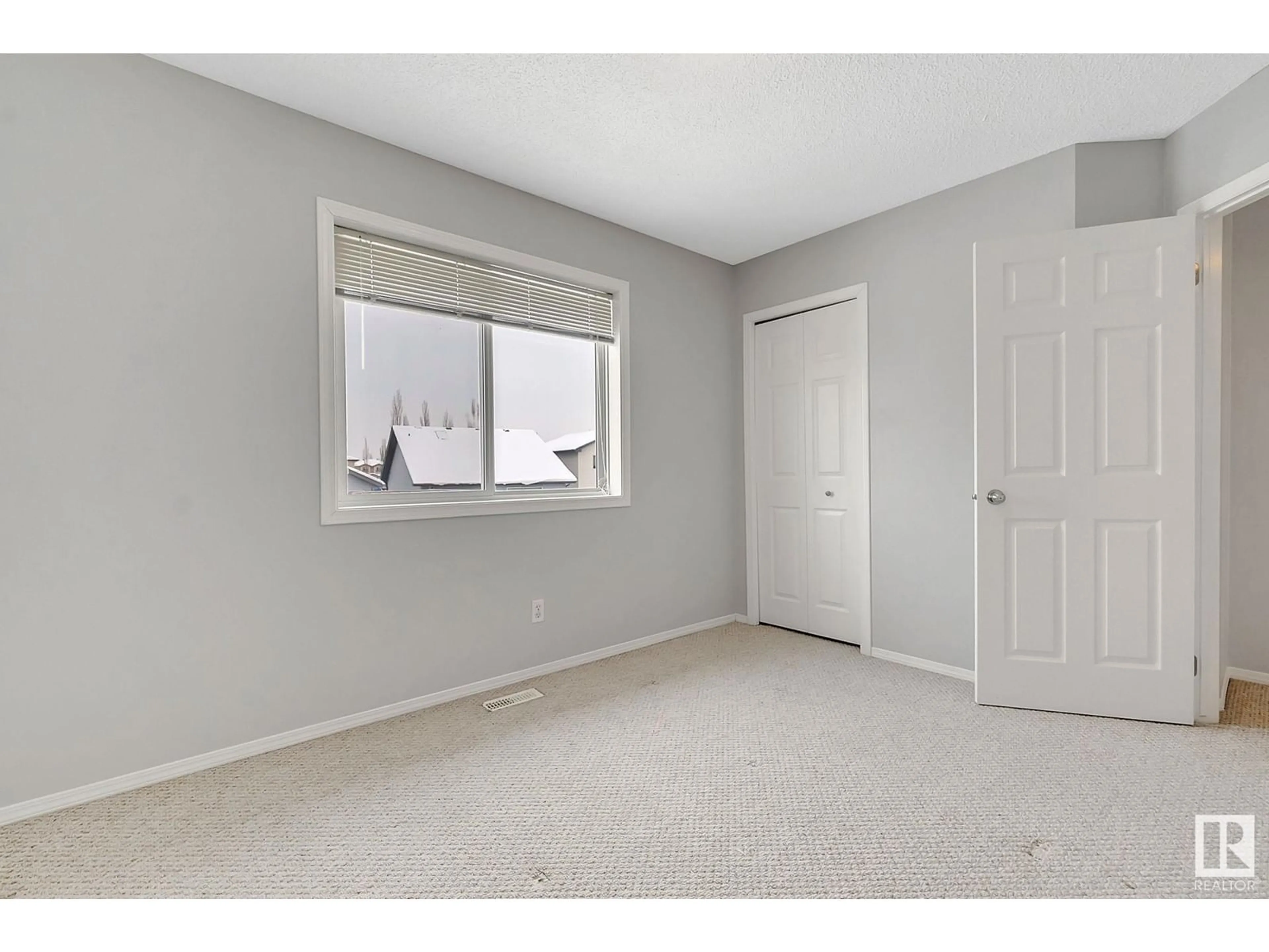 A pic of a room for 3771 23 ST, Edmonton Alberta T6T1N8