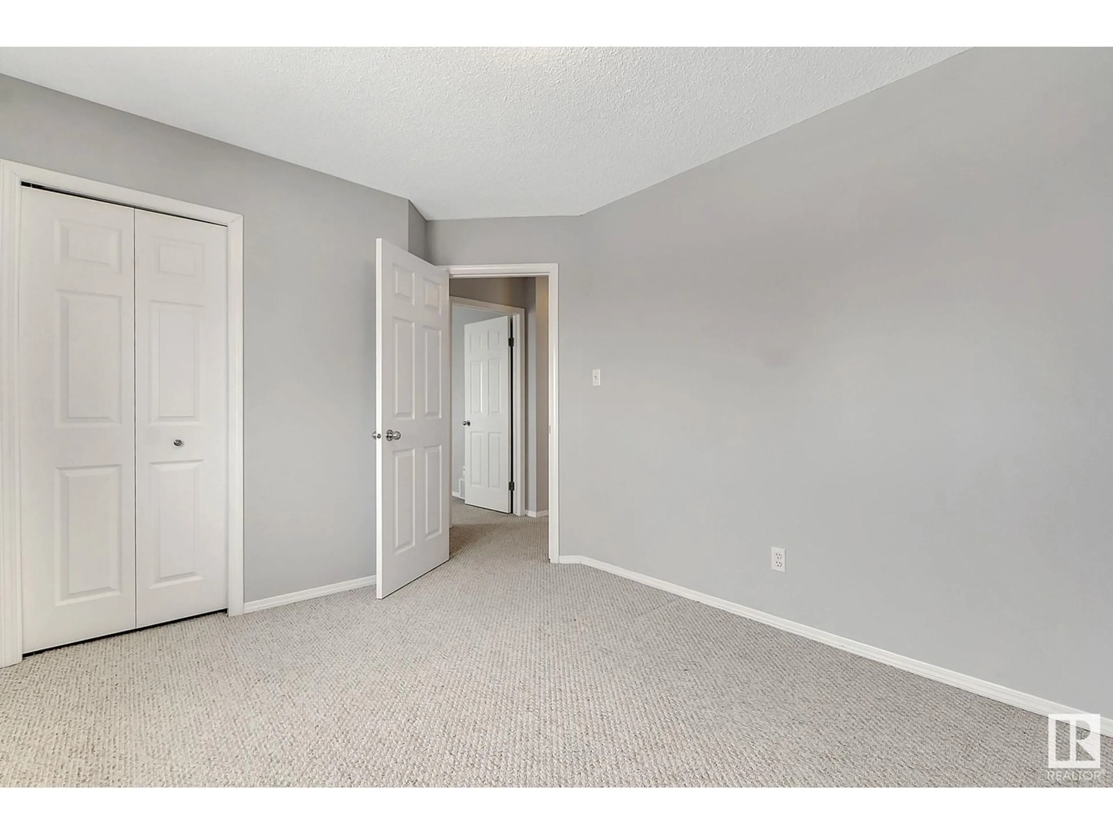 A pic of a room for 3771 23 ST, Edmonton Alberta T6T1N8