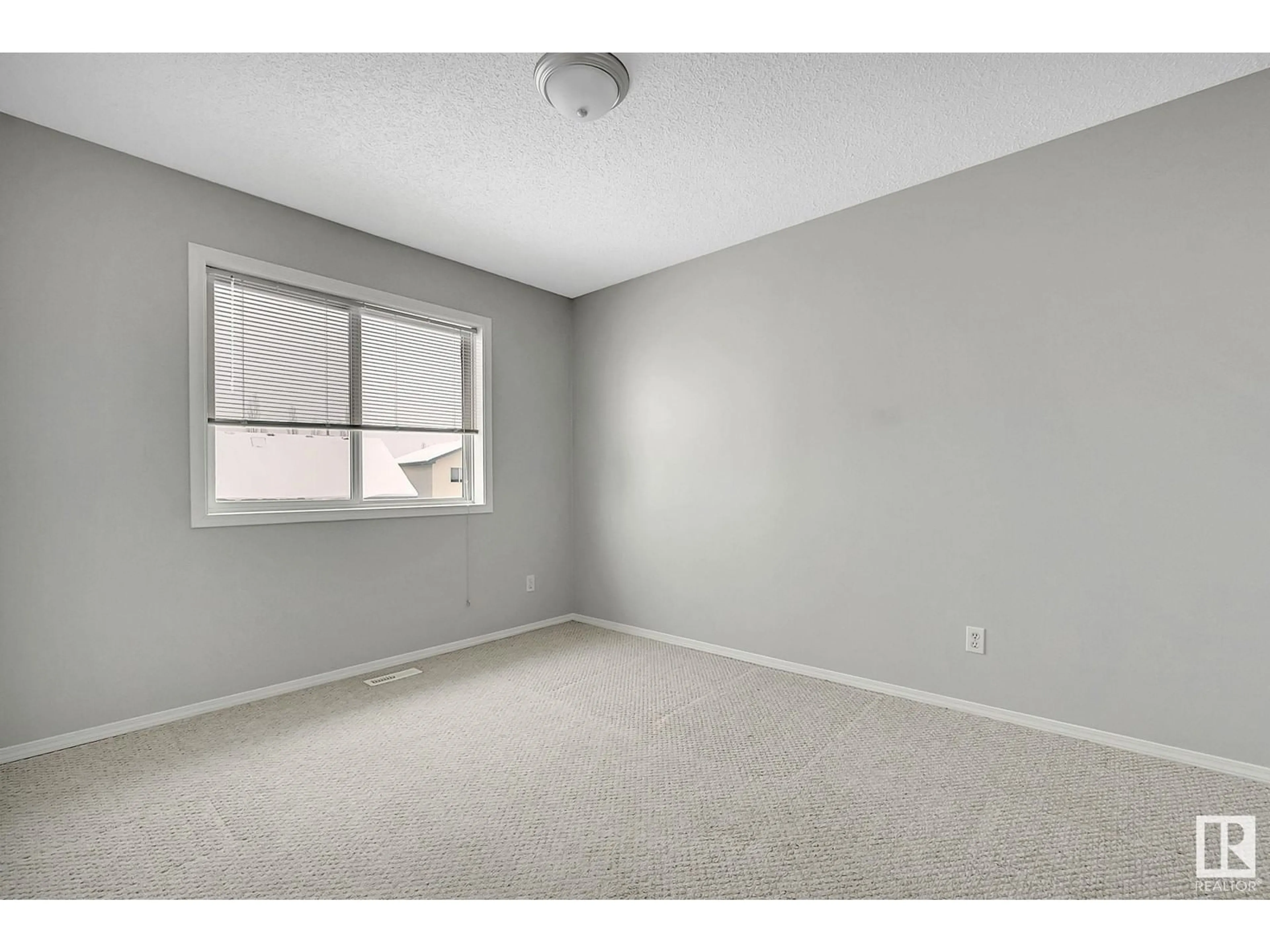 A pic of a room for 3771 23 ST, Edmonton Alberta T6T1N8