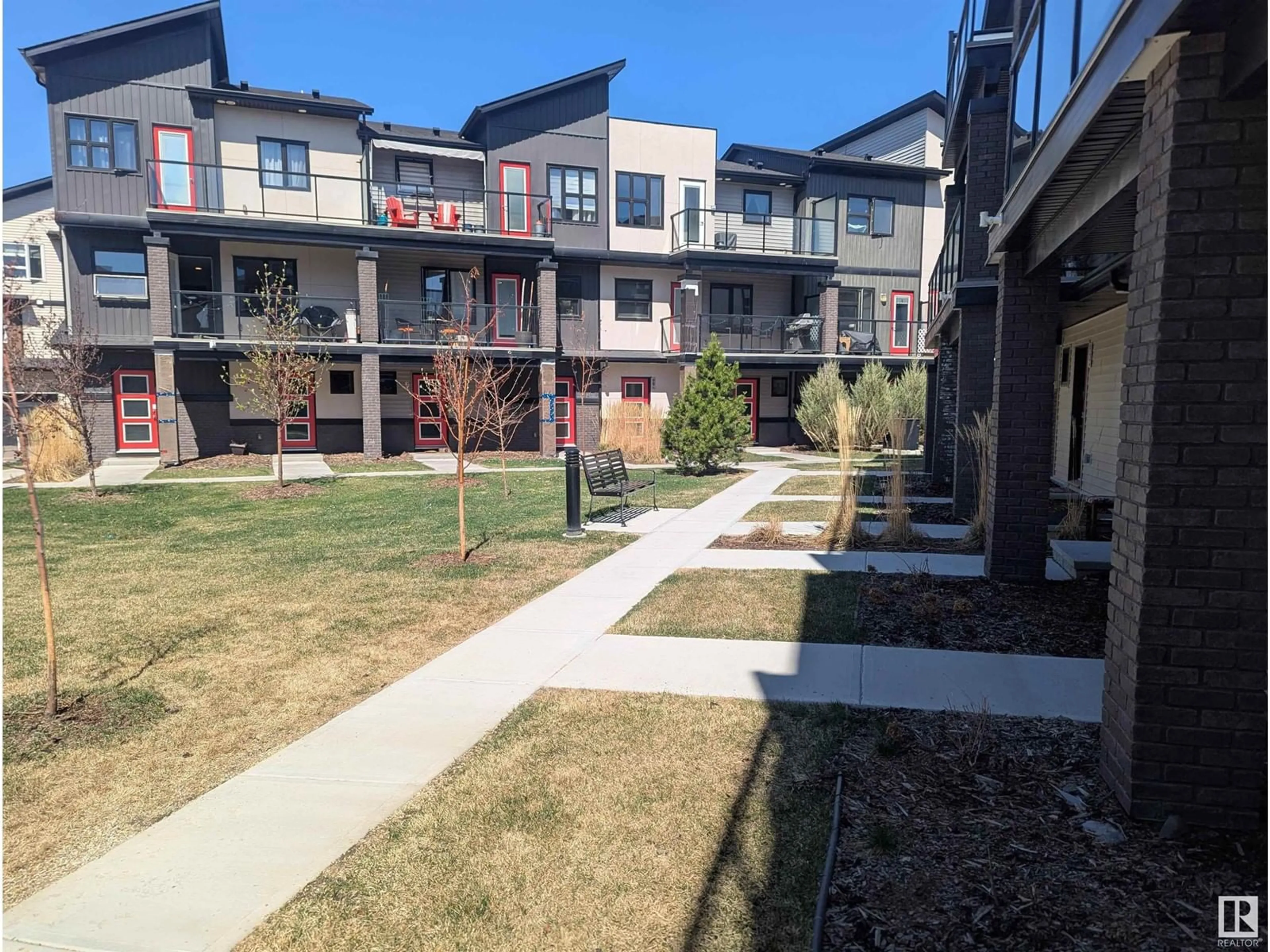 Patio, unknown for 98 - 1203 163 ST, Edmonton Alberta T6W3X1