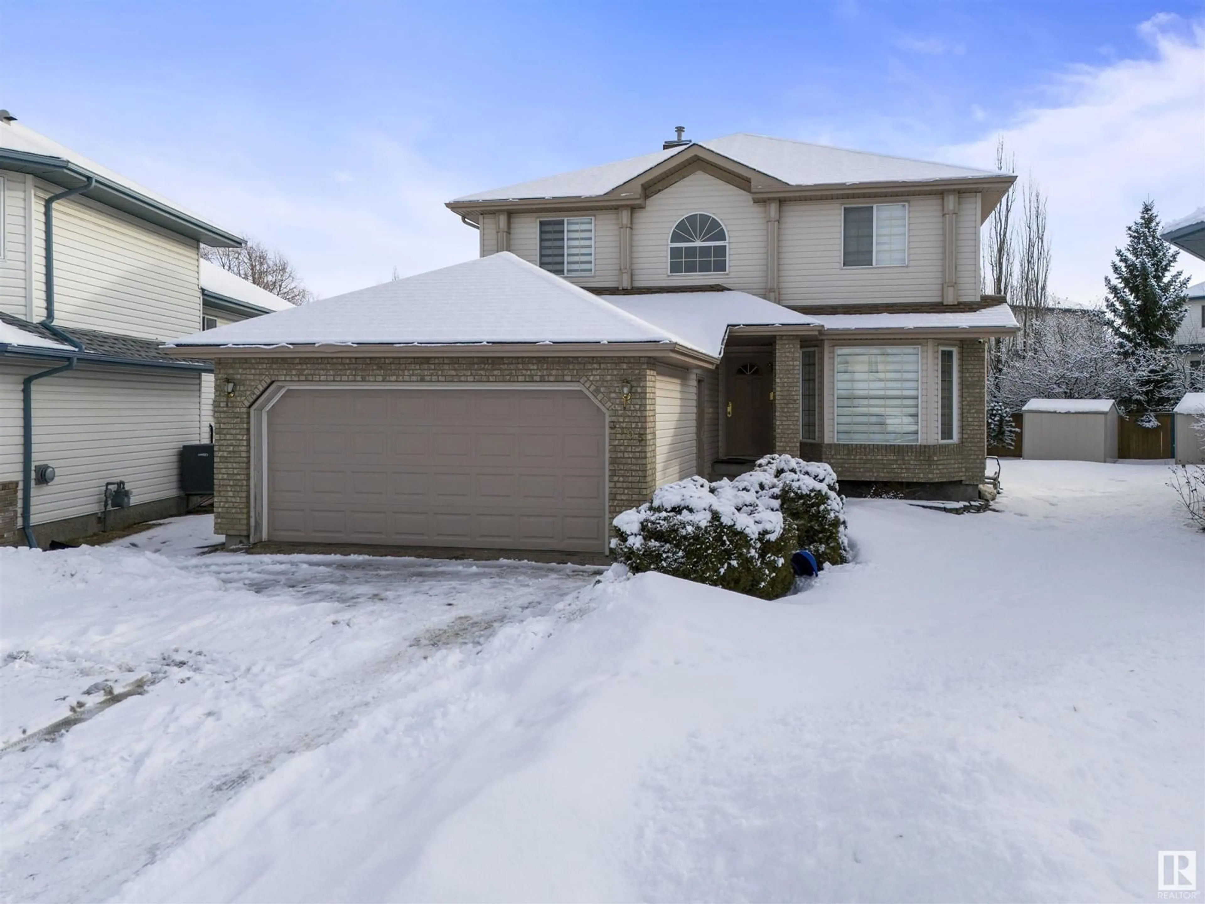 Home with vinyl exterior material, street for 3105 41A AVE, Edmonton Alberta T6T1J4