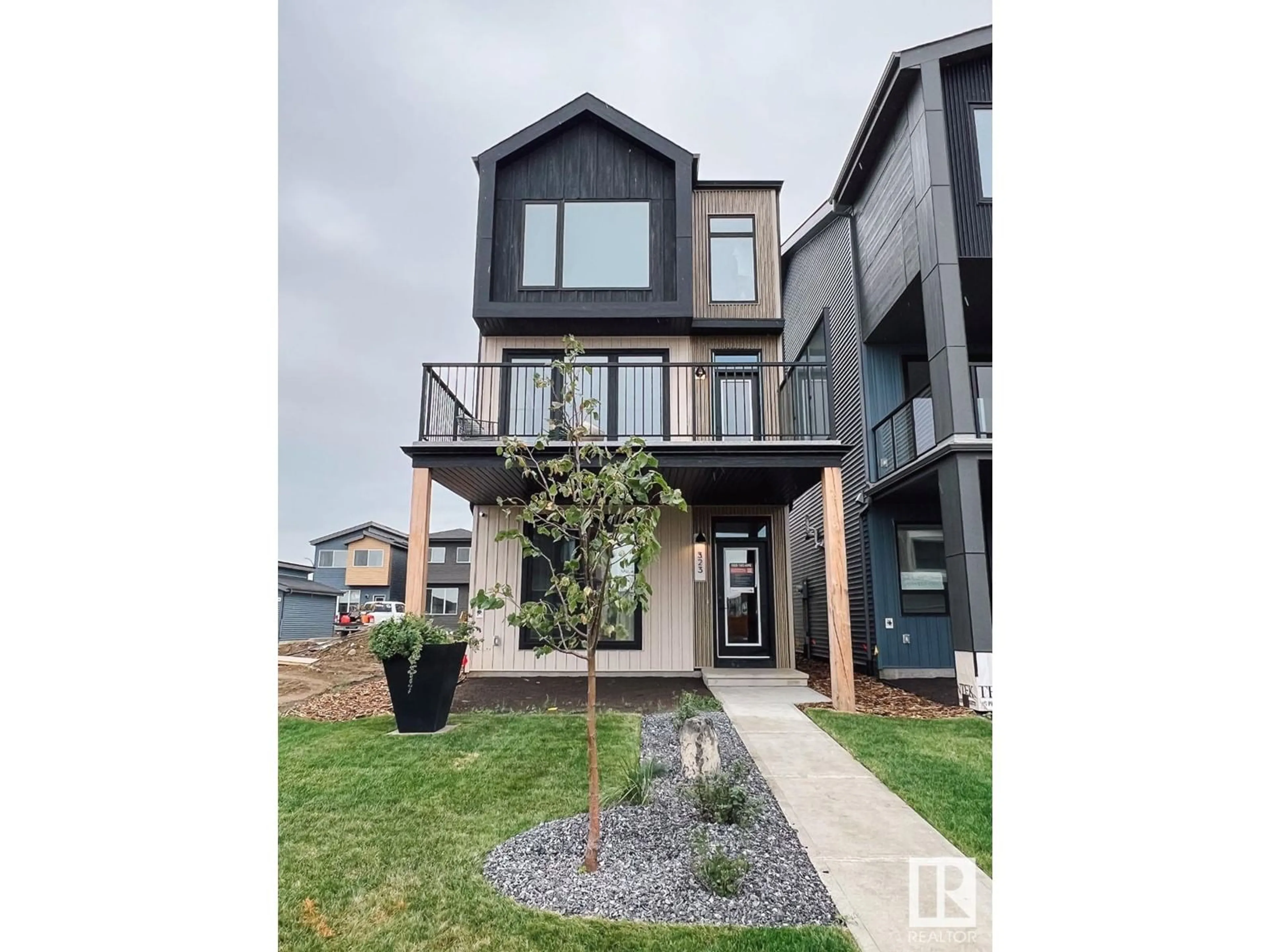Home with brick exterior material, street for 7523 KLAPSTEIN CR, Edmonton Alberta T6W5N5