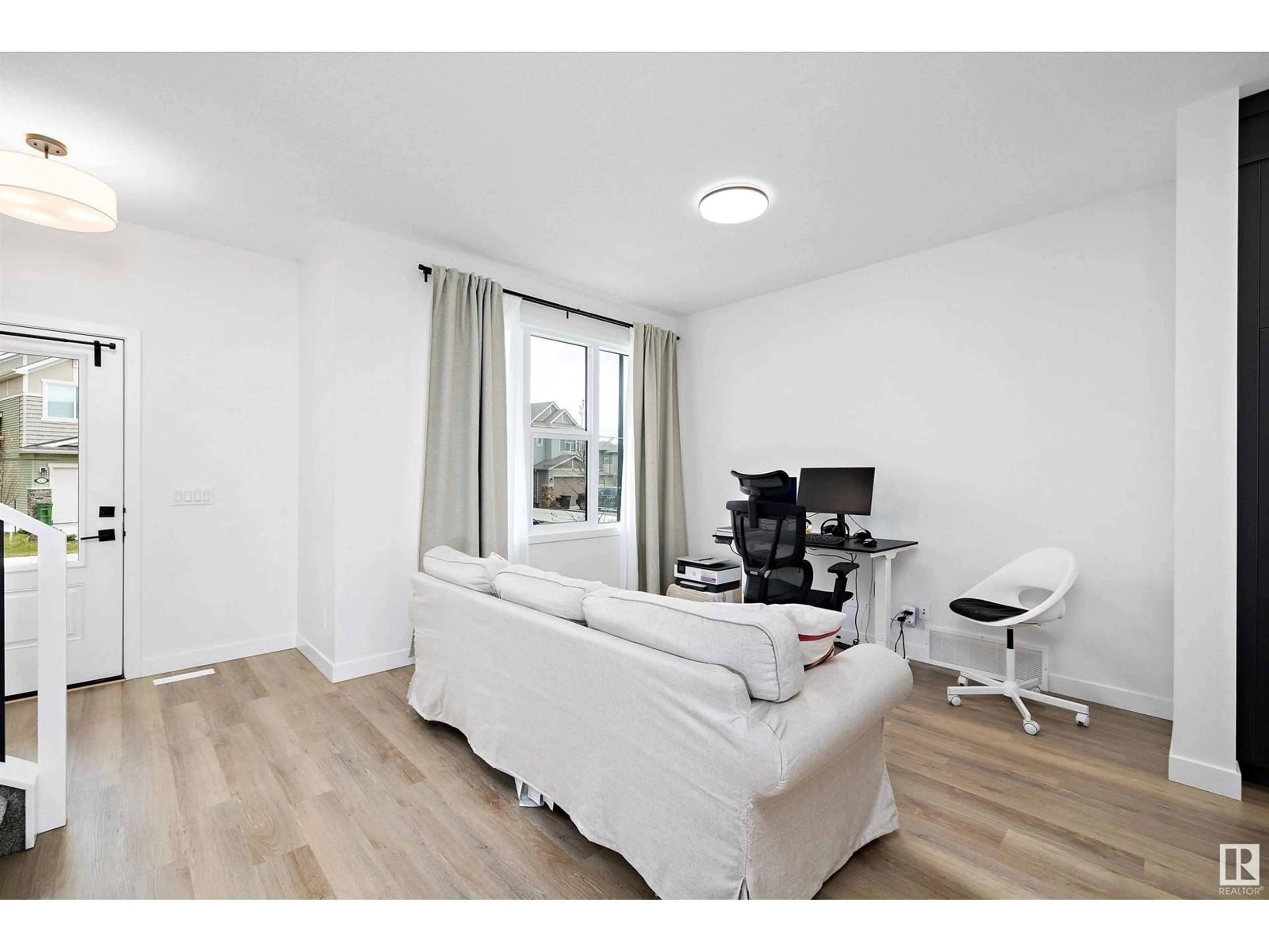 A pic of a room for 1439 GOODSPEED LN, Edmonton Alberta T5T0W2