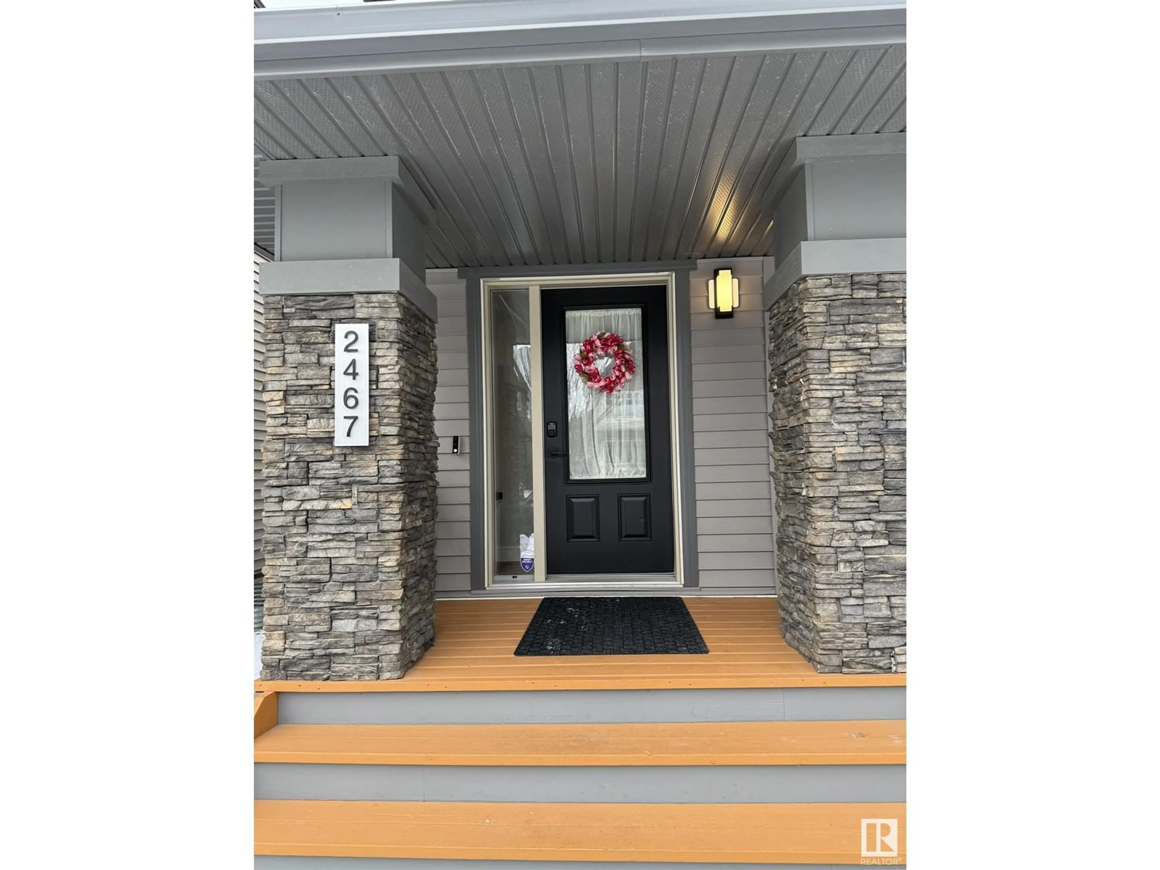 Indoor entryway for SW - 2467 AUSTIN CR, Edmonton Alberta T6W0L4